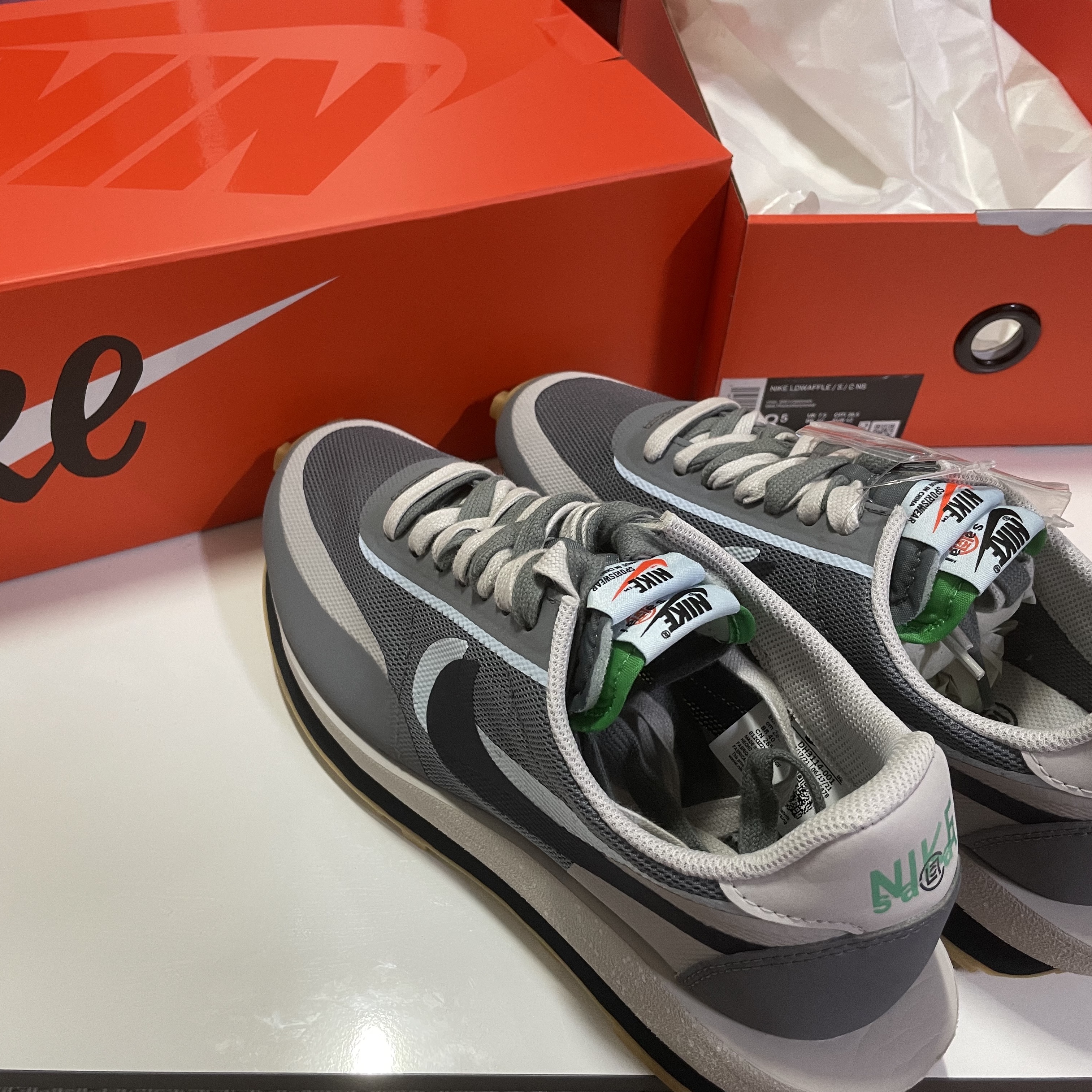 Nike x Sacai x Clot LDWaffle Cool Grey 착용 스타일