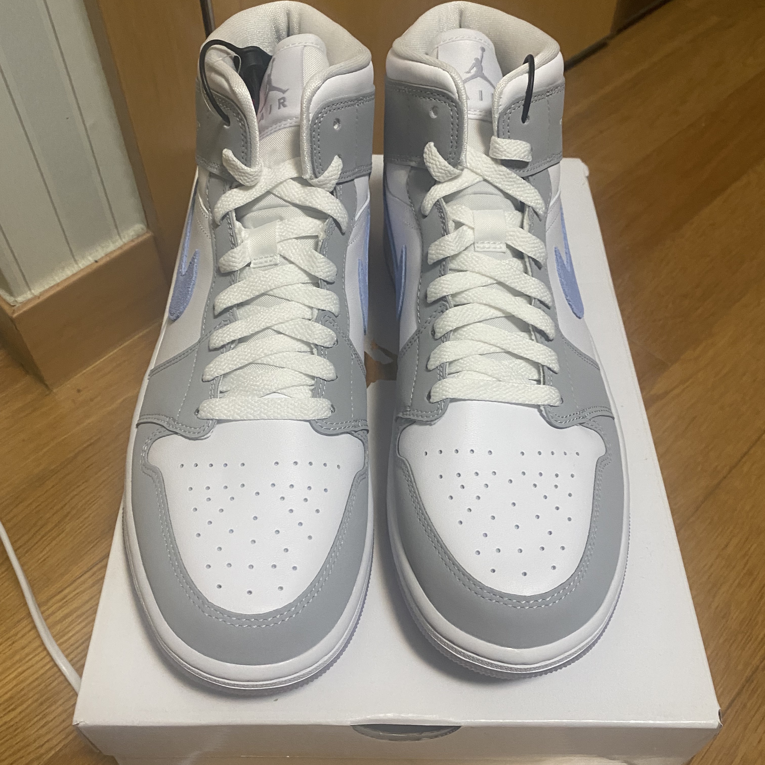 (W) Jordan 1 Mid Wolf Grey 착용 스타일 - 3