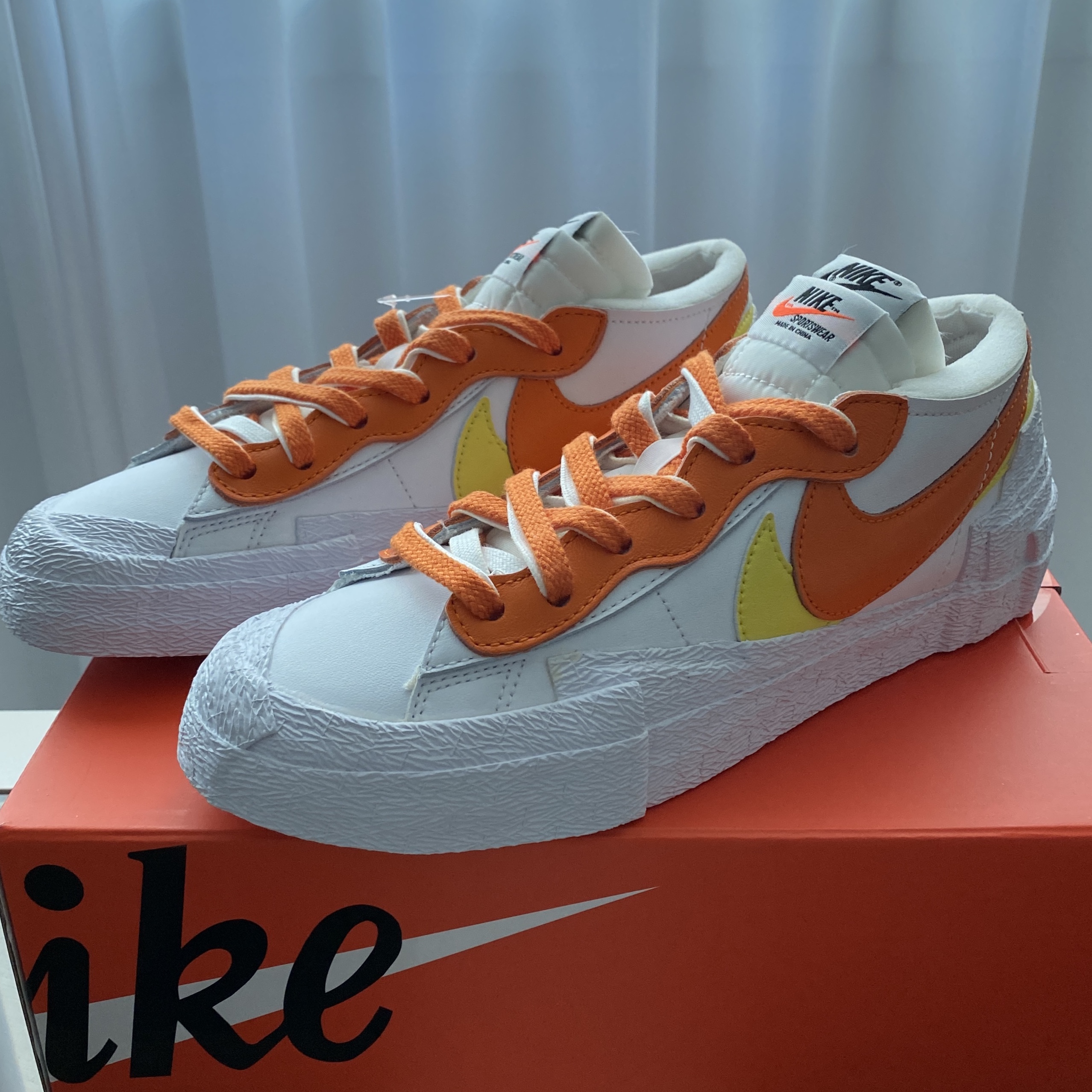 Nike x Sacai Blazer Low Magma Orange 착용 스타일 - 1