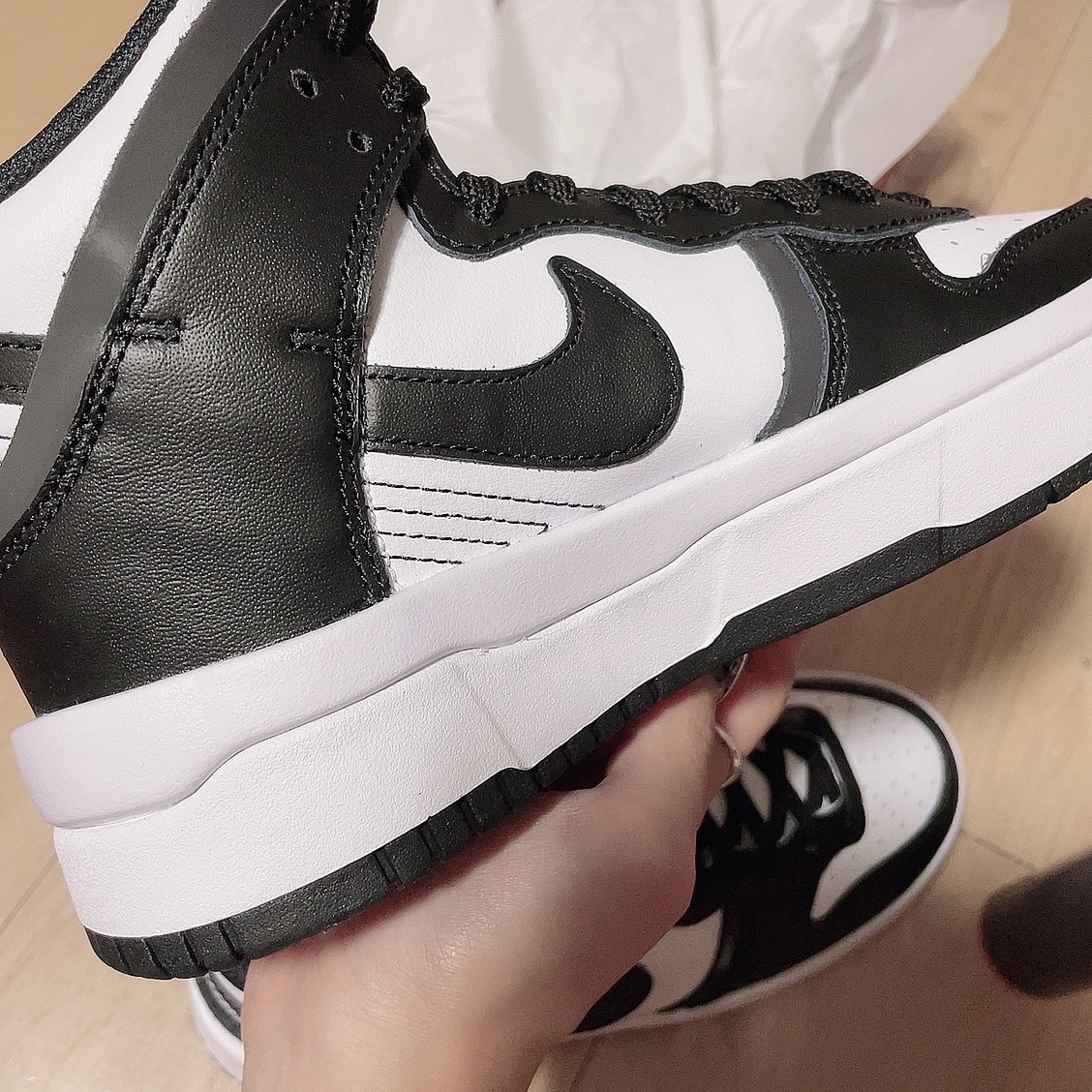 (W) Nike Dunk High Up Black and White 착용 스타일