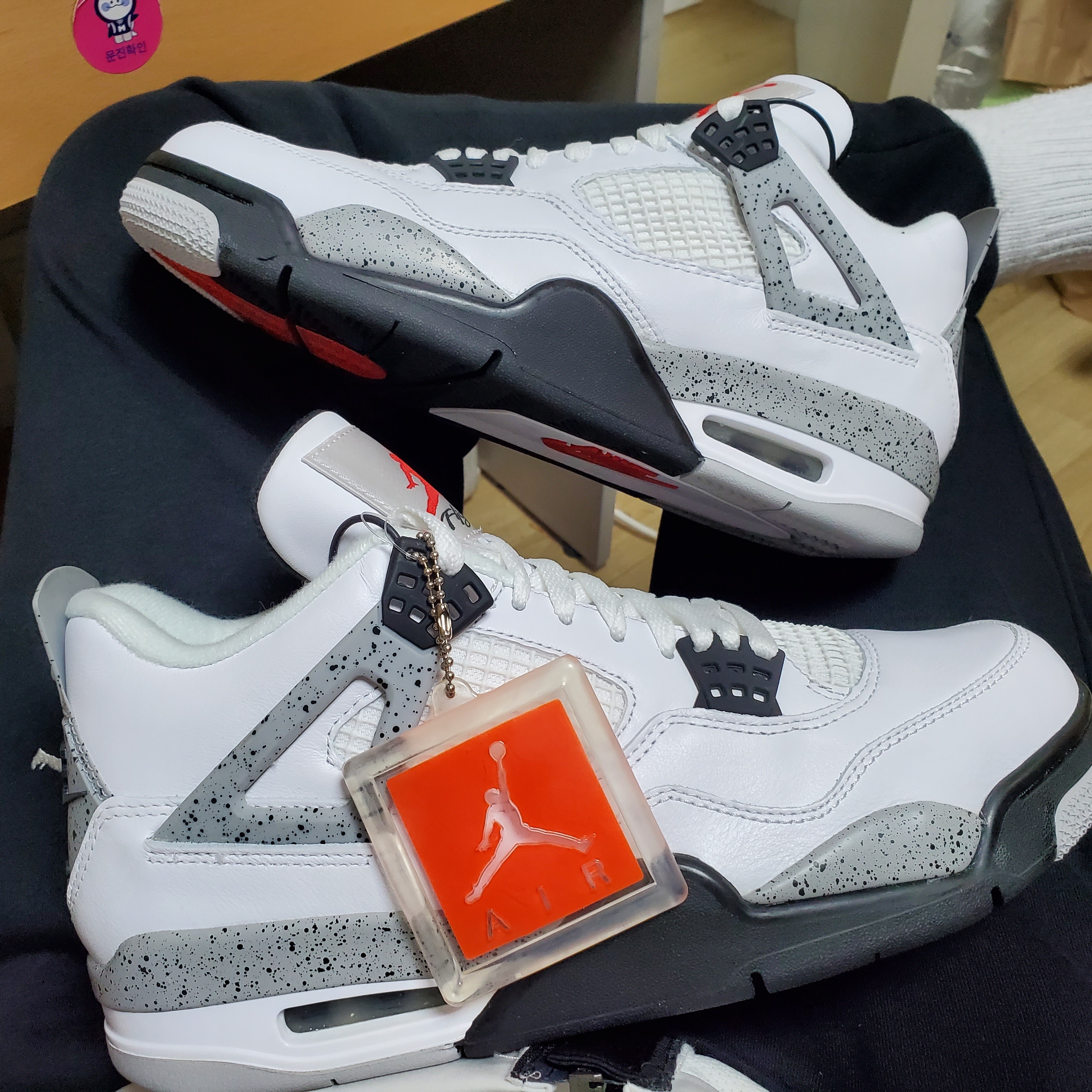 Jordan 4 Retro OG White Cement 2016 착용 스타일 - 4