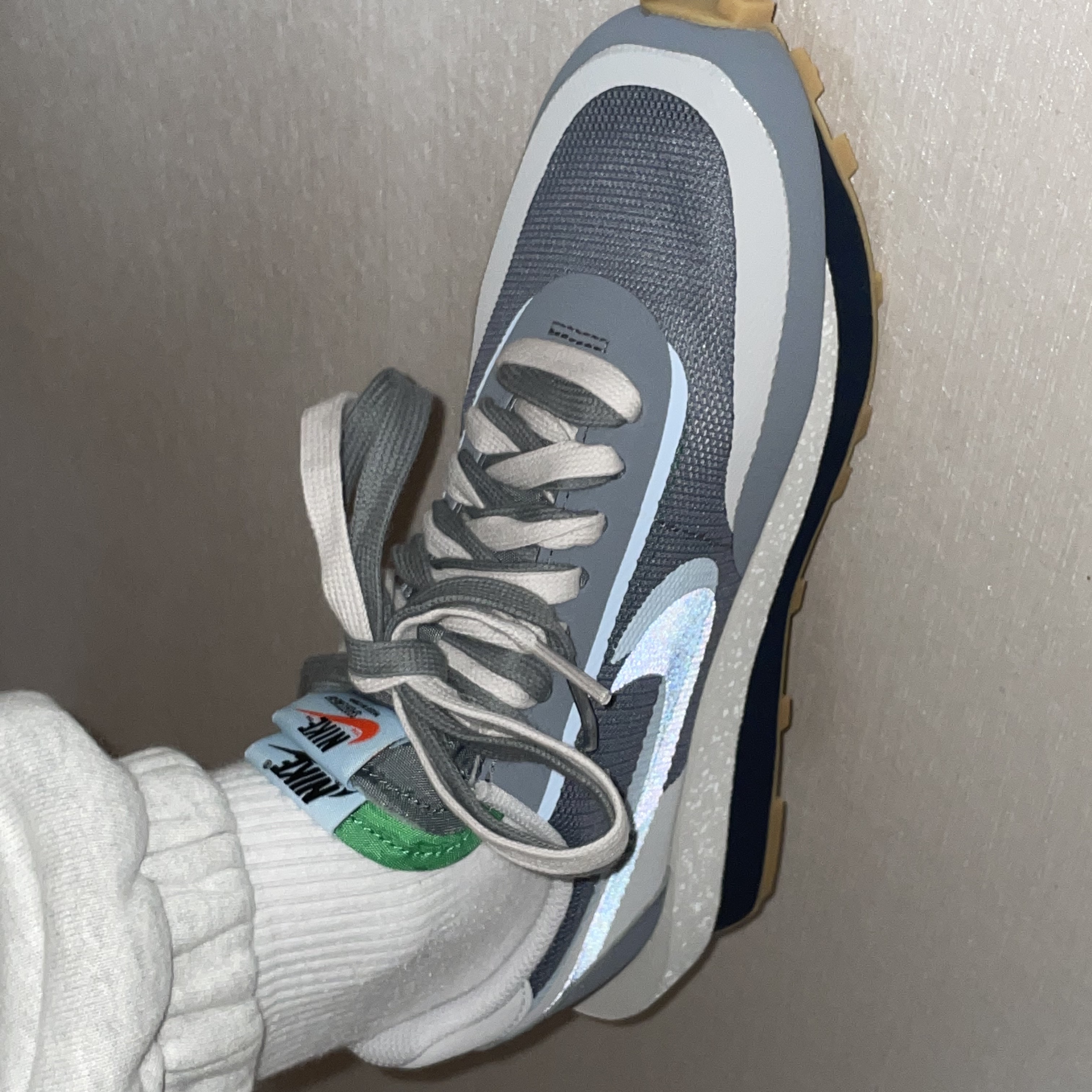 Nike x Sacai x Clot LDWaffle Cool Grey 착용 스타일 - 2