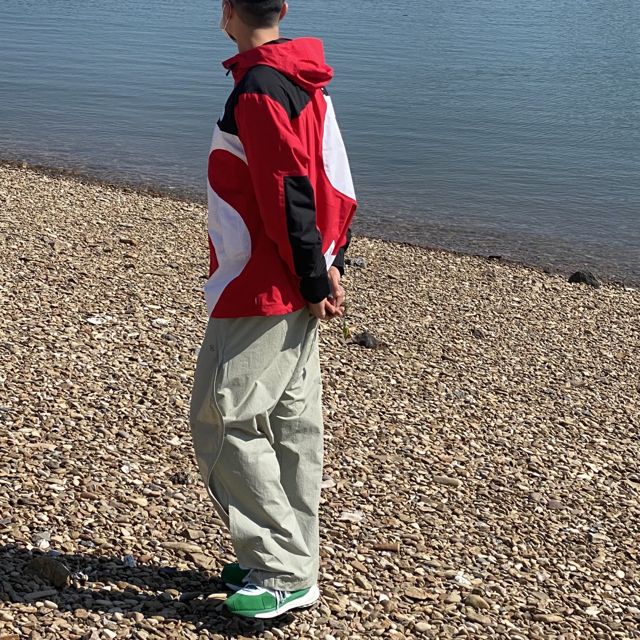 Supreme x The North Face S Logo Mountain Jacket Red - 20FW, Adidas x Human Made Tokio Solar Hu Green 착용 스타일 - 2