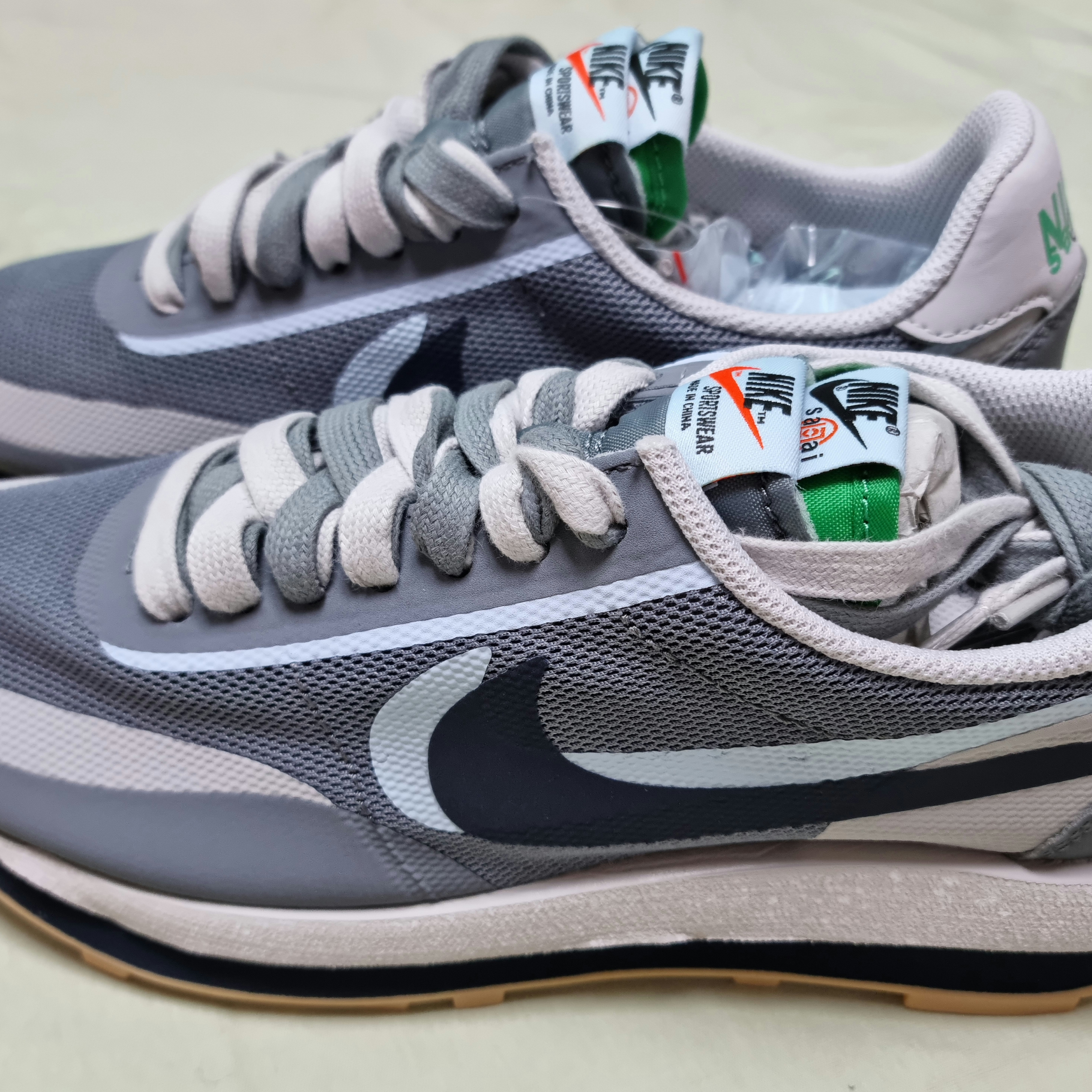 Nike x Sacai x Clot LDWaffle Cool Grey 착용 스타일 - 2