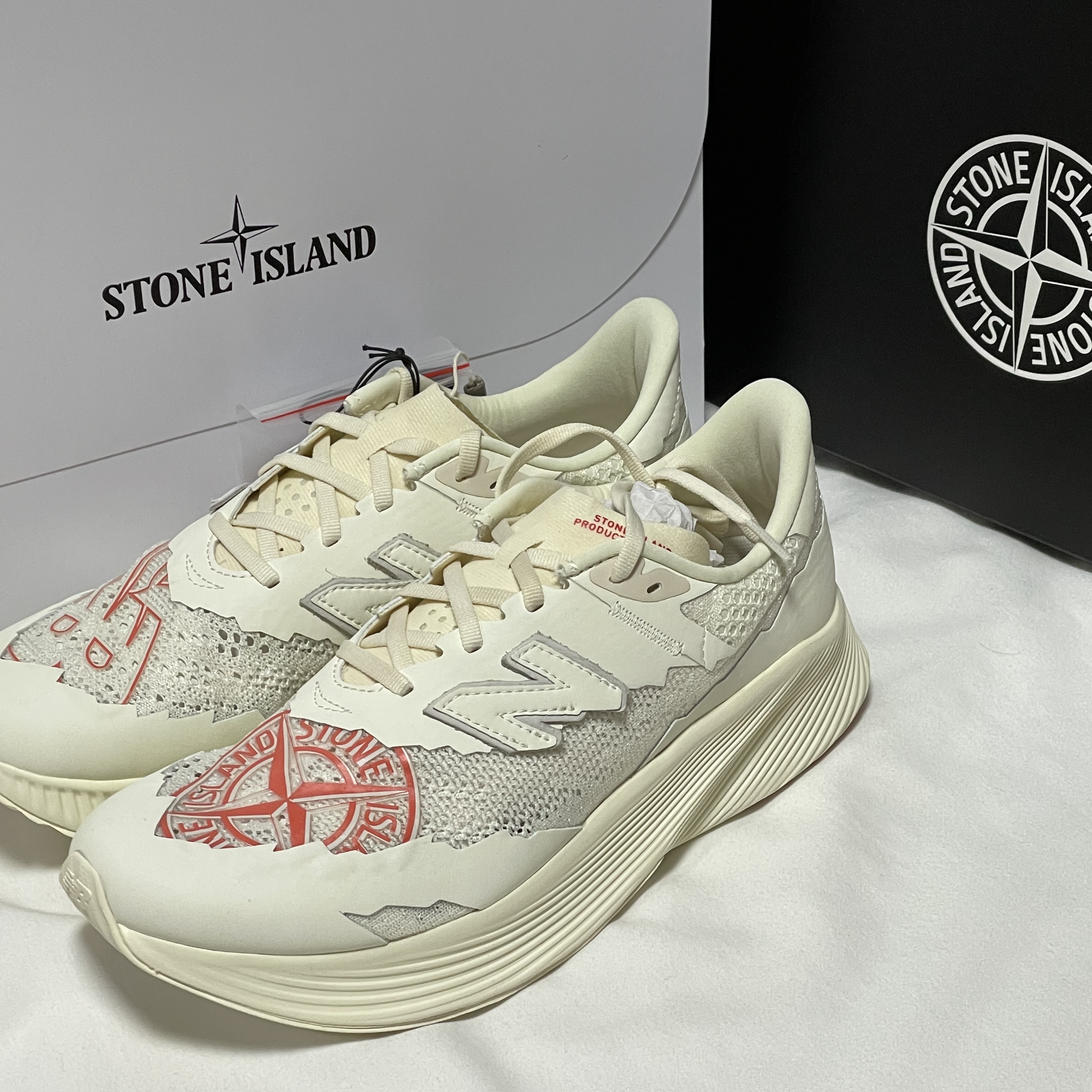 New Balance x Stone Island x Tokyo Design Studio FuelCell RC Elite v2 착용 스타일