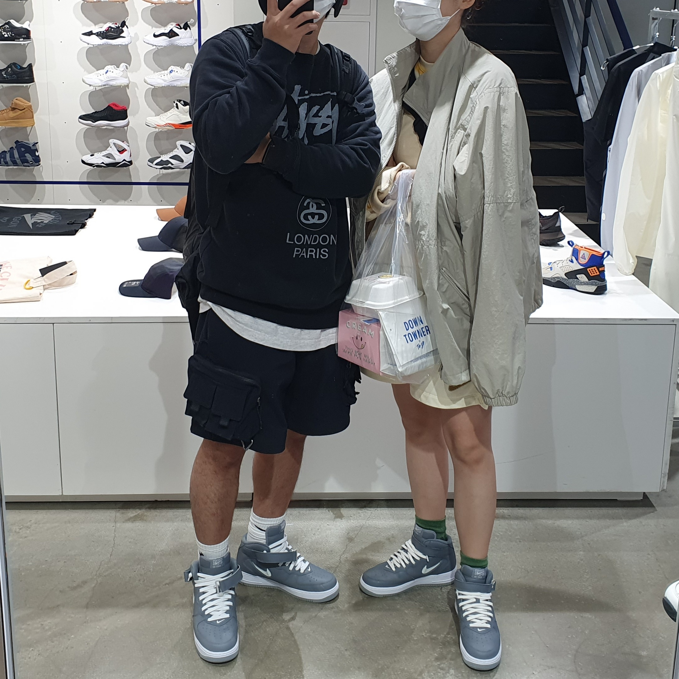 Nike Air Force 1 Mid QS NYC Cool Grey 착용 스타일
