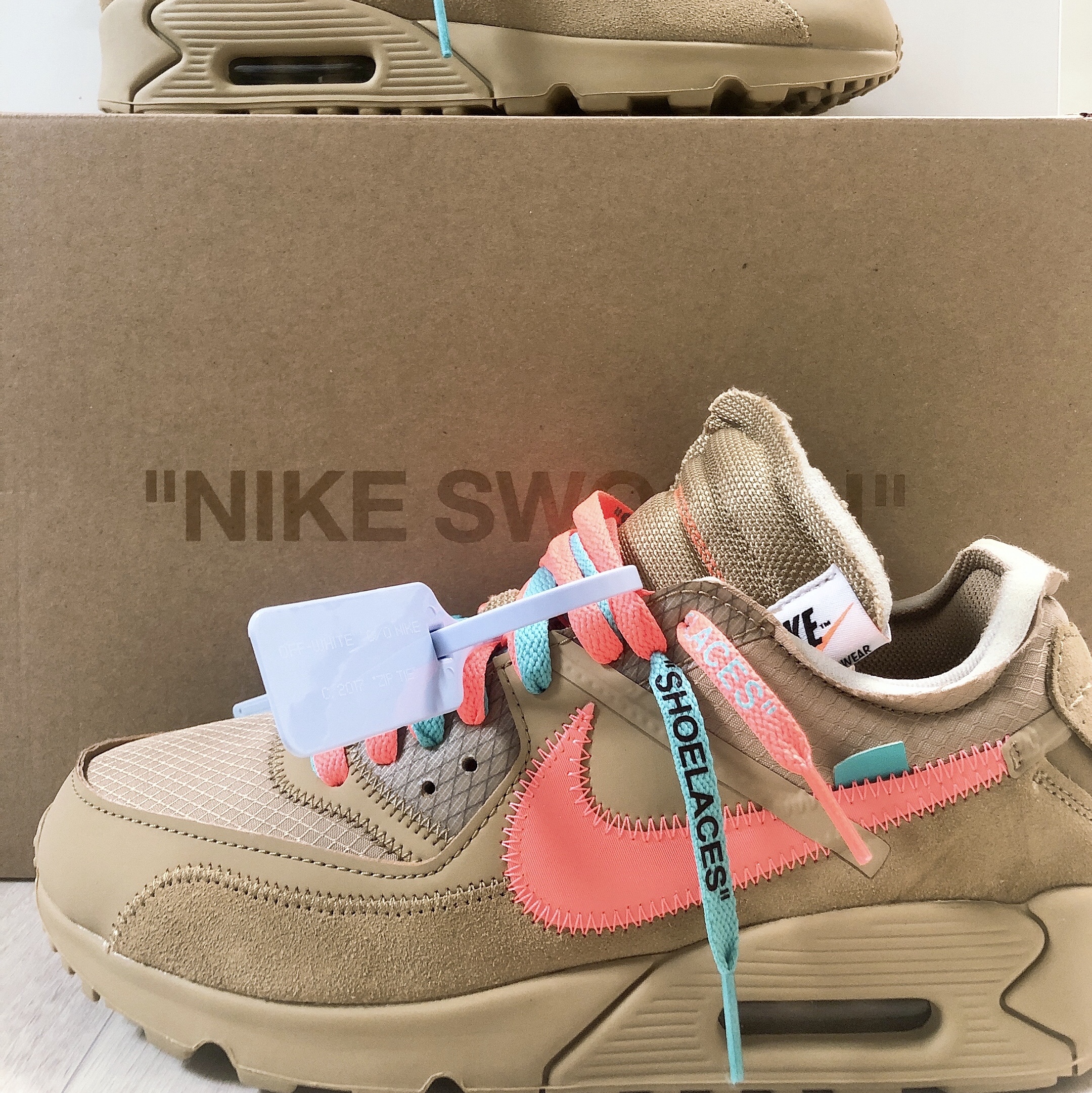 Nike x Off-White Air Max 90 V2 Desert Ore 착용 스타일 - 1