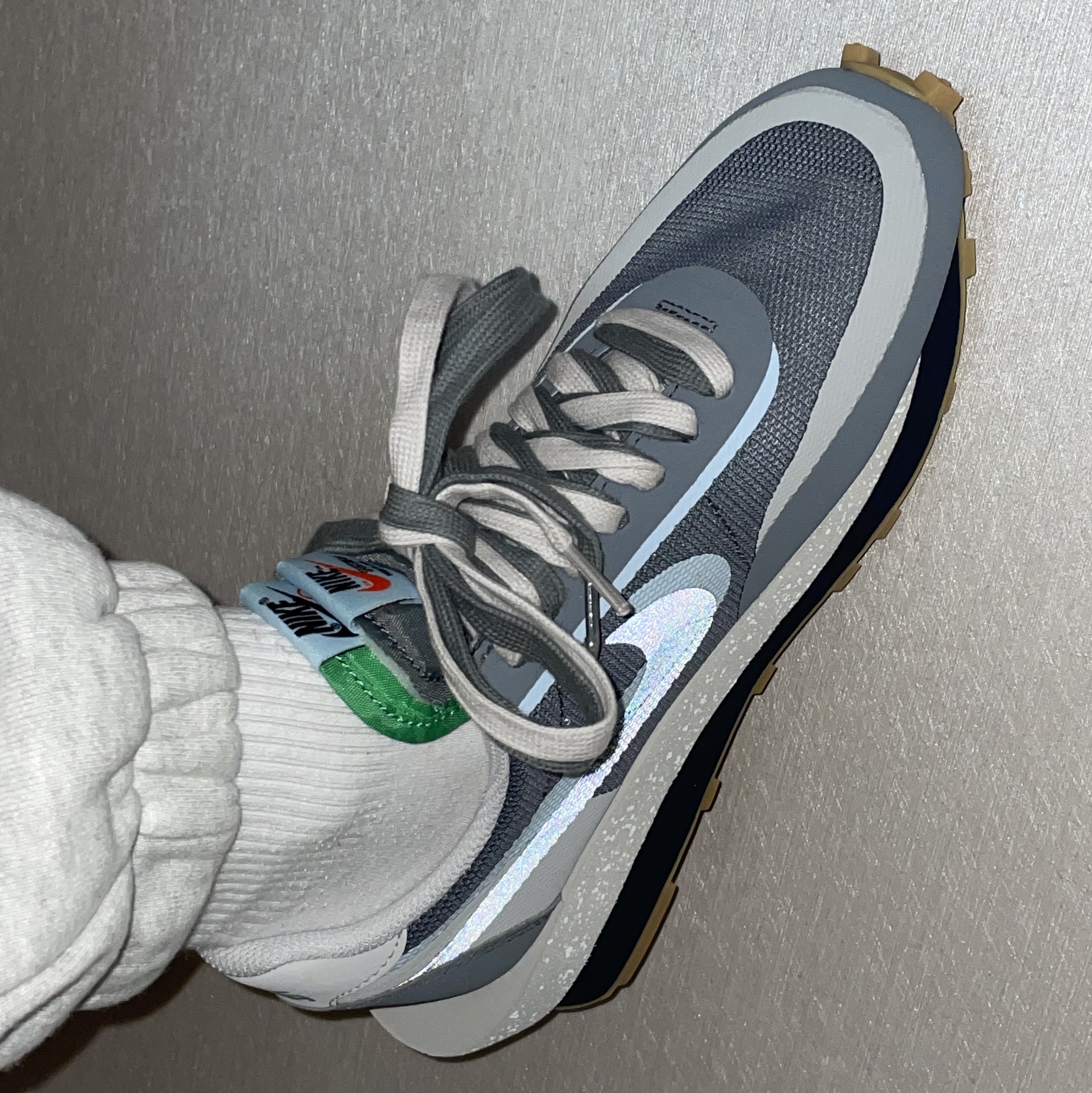 Nike x Sacai x Clot LDWaffle Cool Grey 착용 스타일 - 1