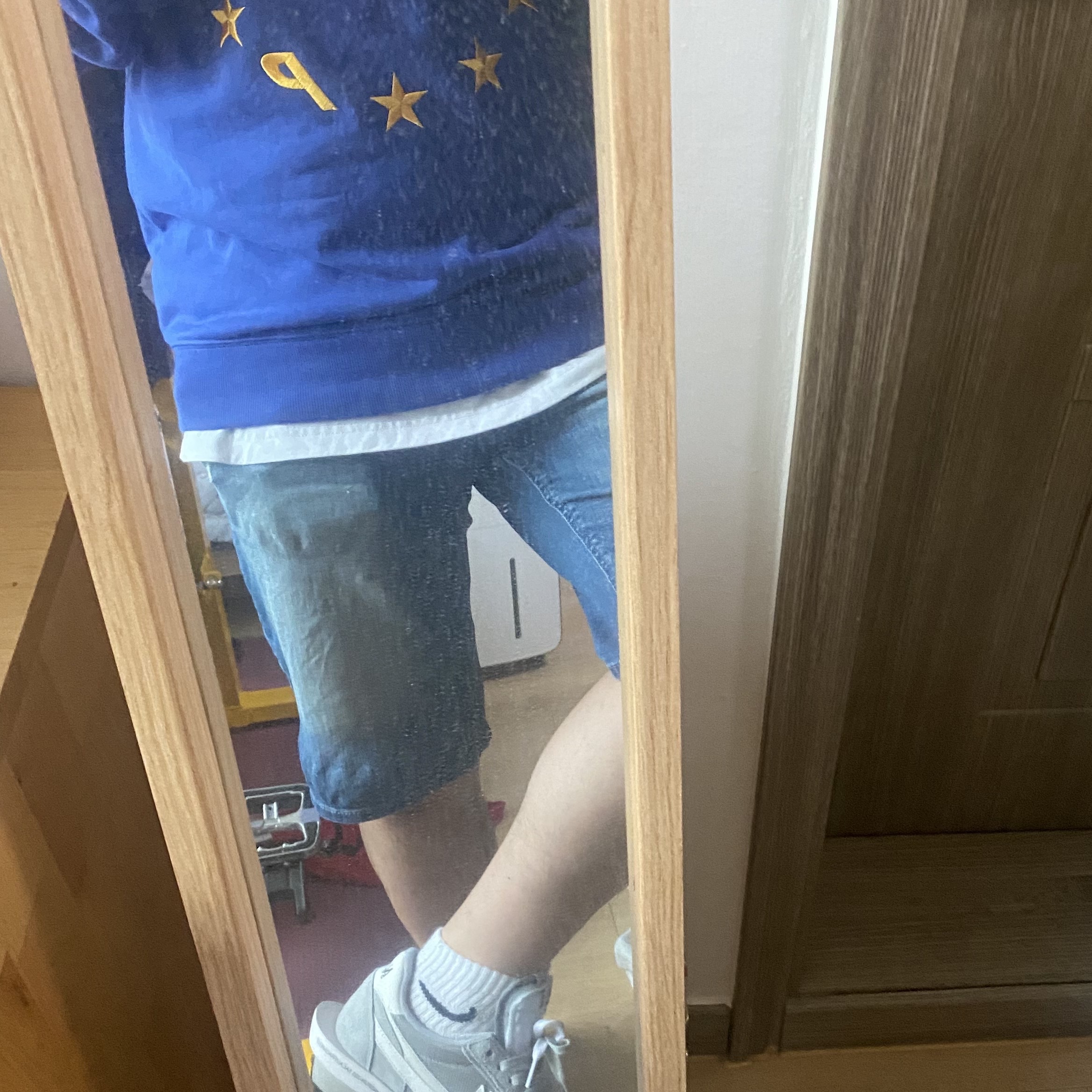 Nike x Sacai x Fragment LDWaffle Light Smoke Grey, Palace EU-Don Crew Blue - 21FW 착용 스타일