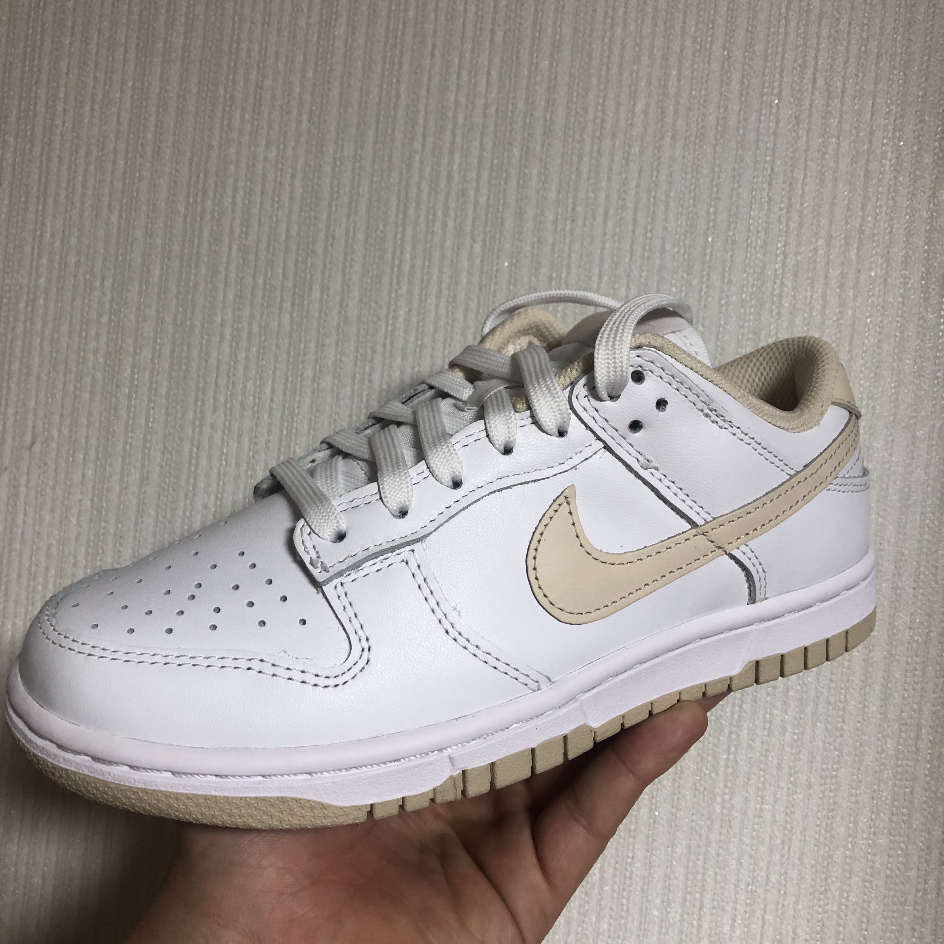 (W) Nike Dunk Low Pearl White 착용 스타일 - 4