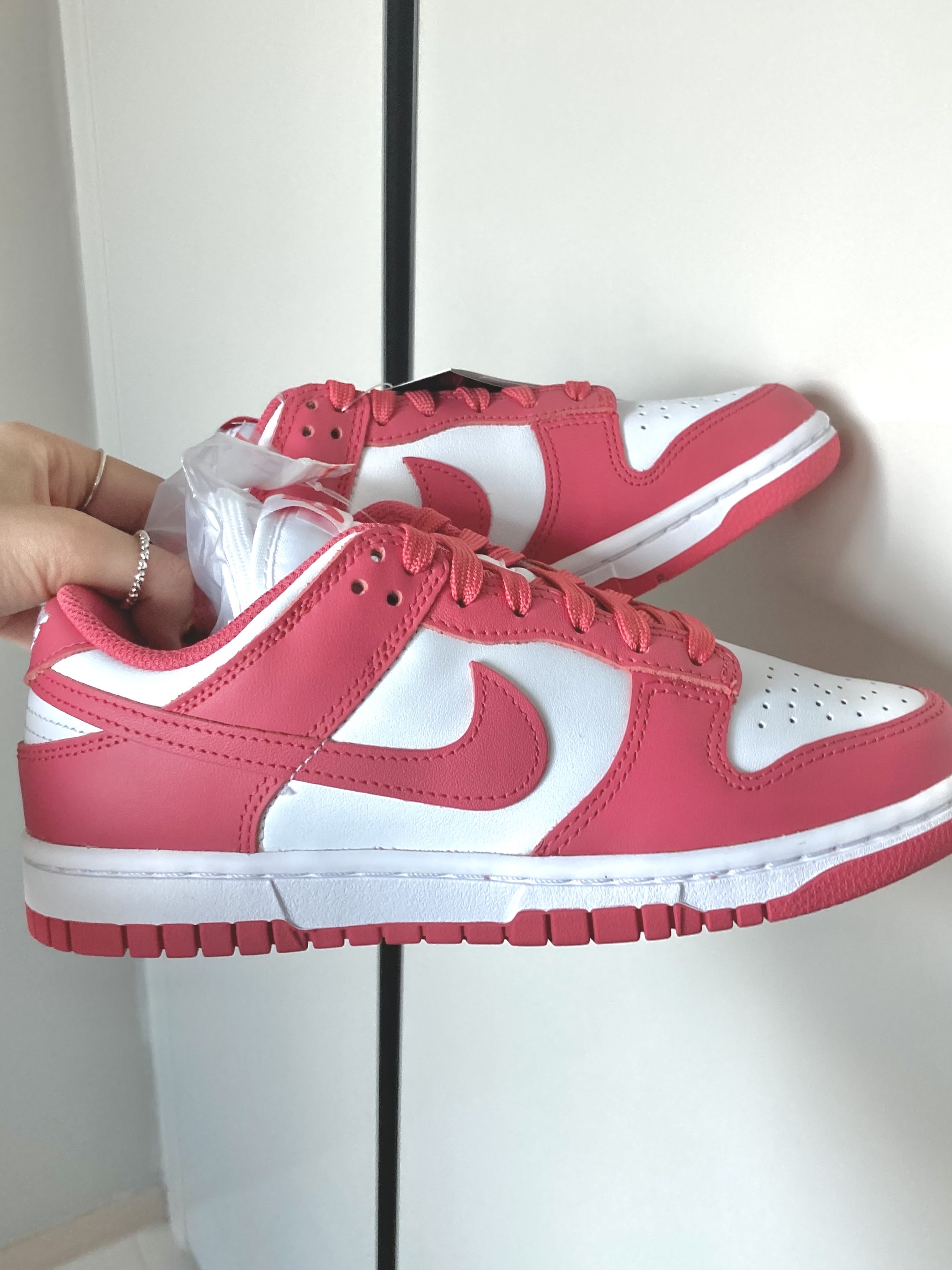 (W) Nike Dunk Low Archeo Pink 착용 스타일 - 2