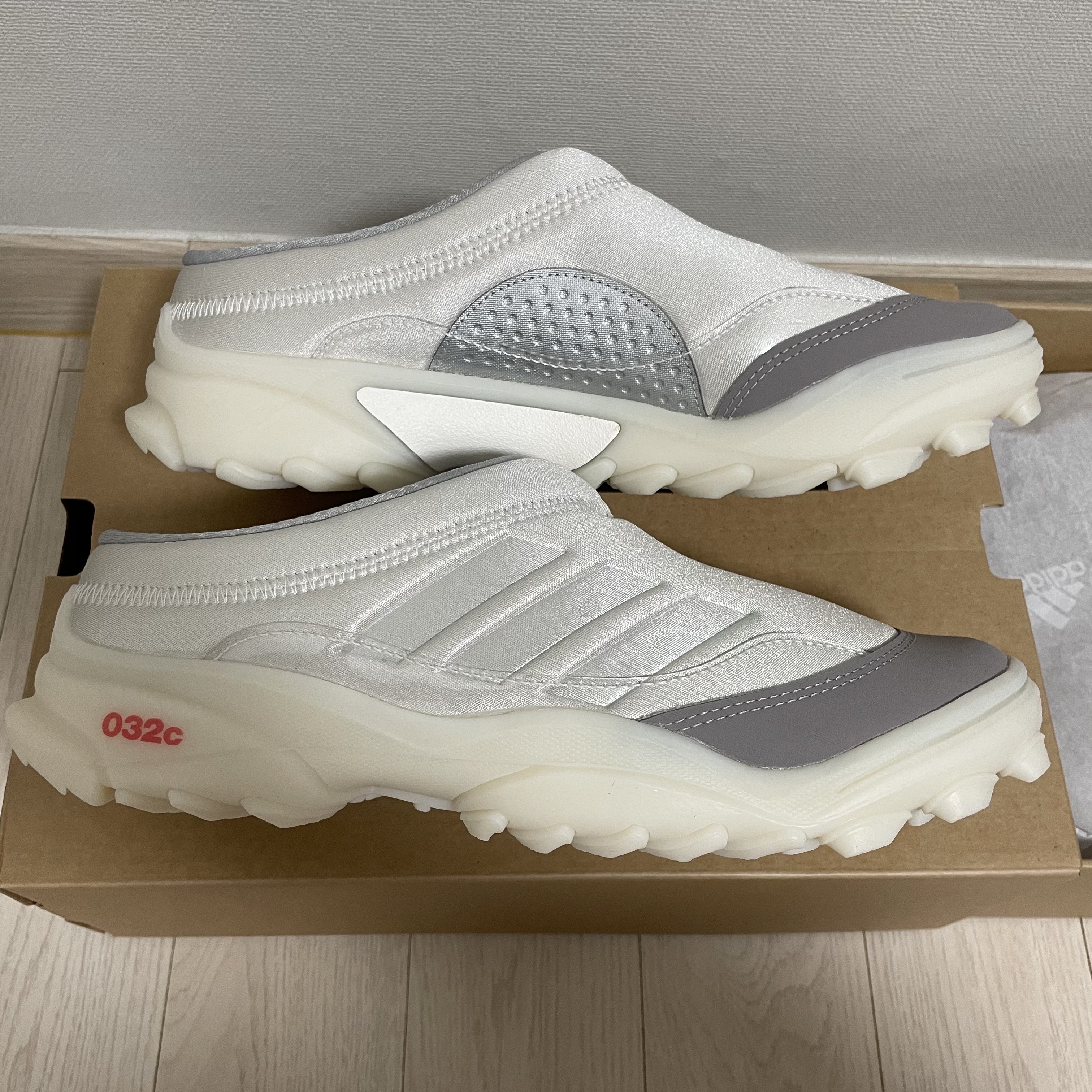 Adidas x 032c GSG Mule Grey 착용 스타일 - 1