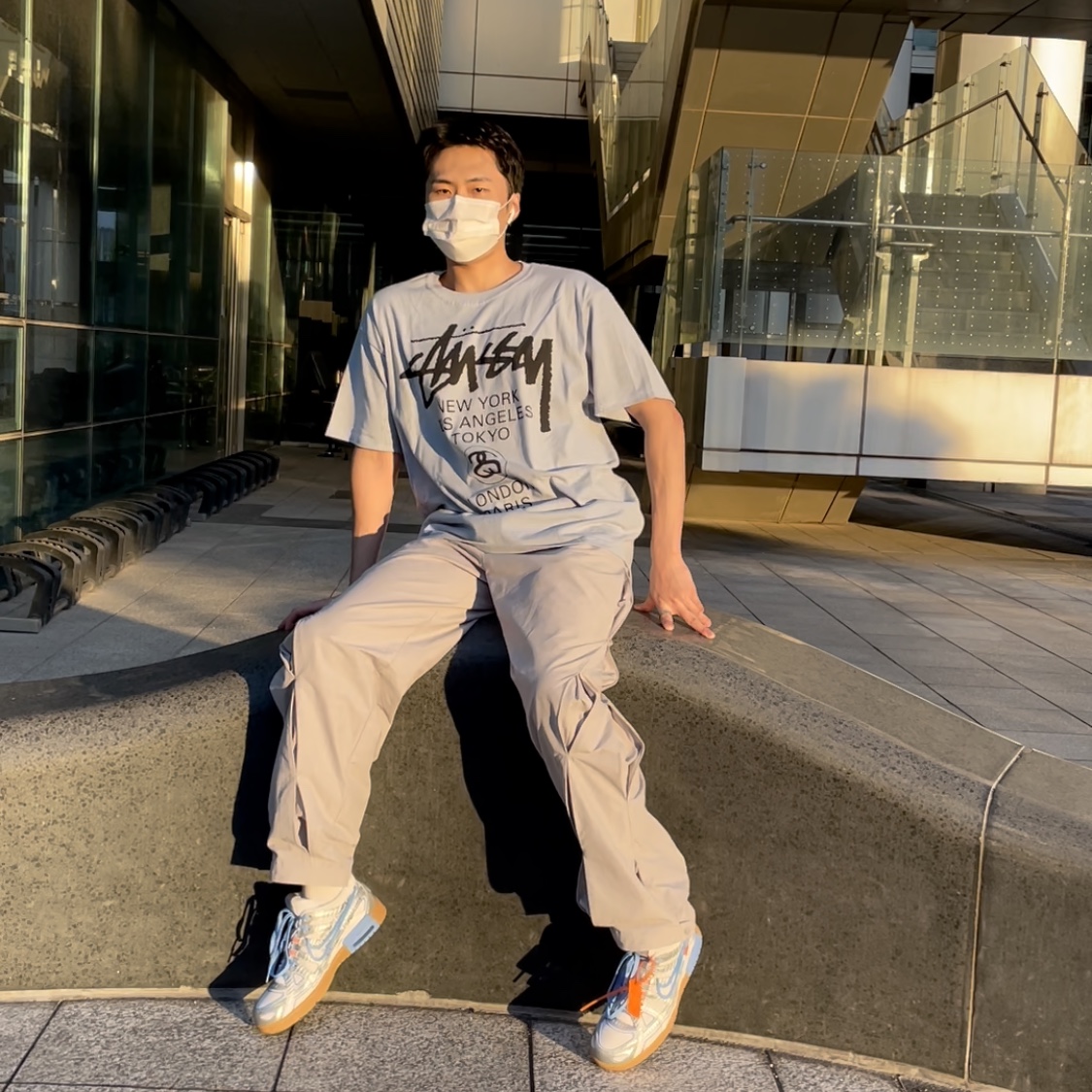 Nike x Off-White Air Rubber Dunk University Blue, Stussy World Tour T-Shirt Steel 2021 착용 스타일