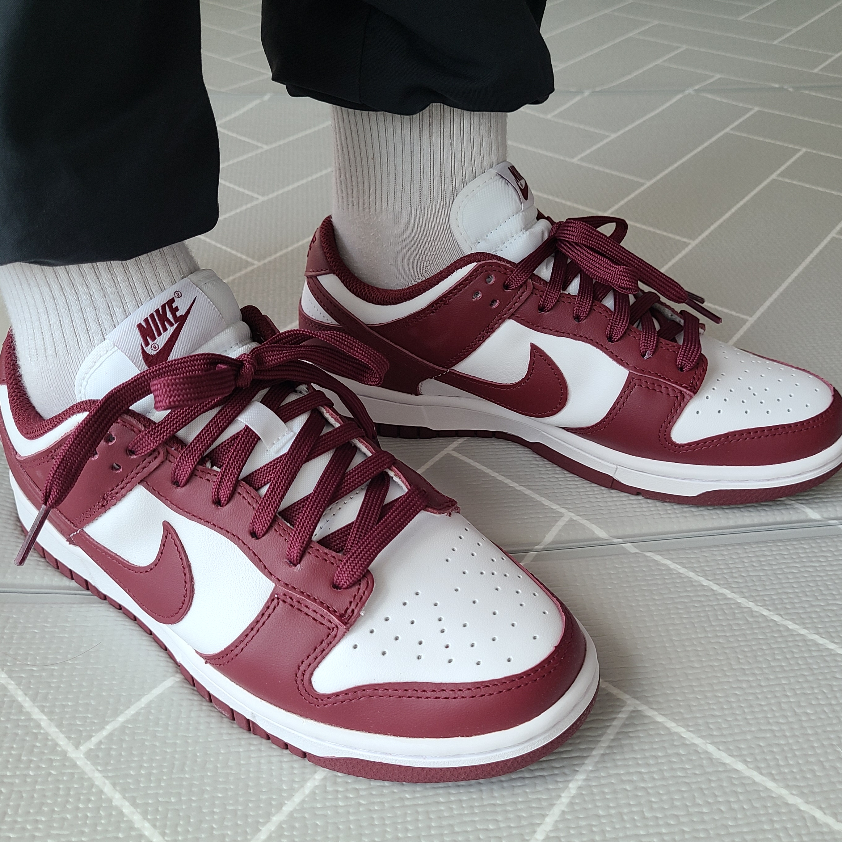 (W) Nike Dunk Low Bordeaux 착용 스타일