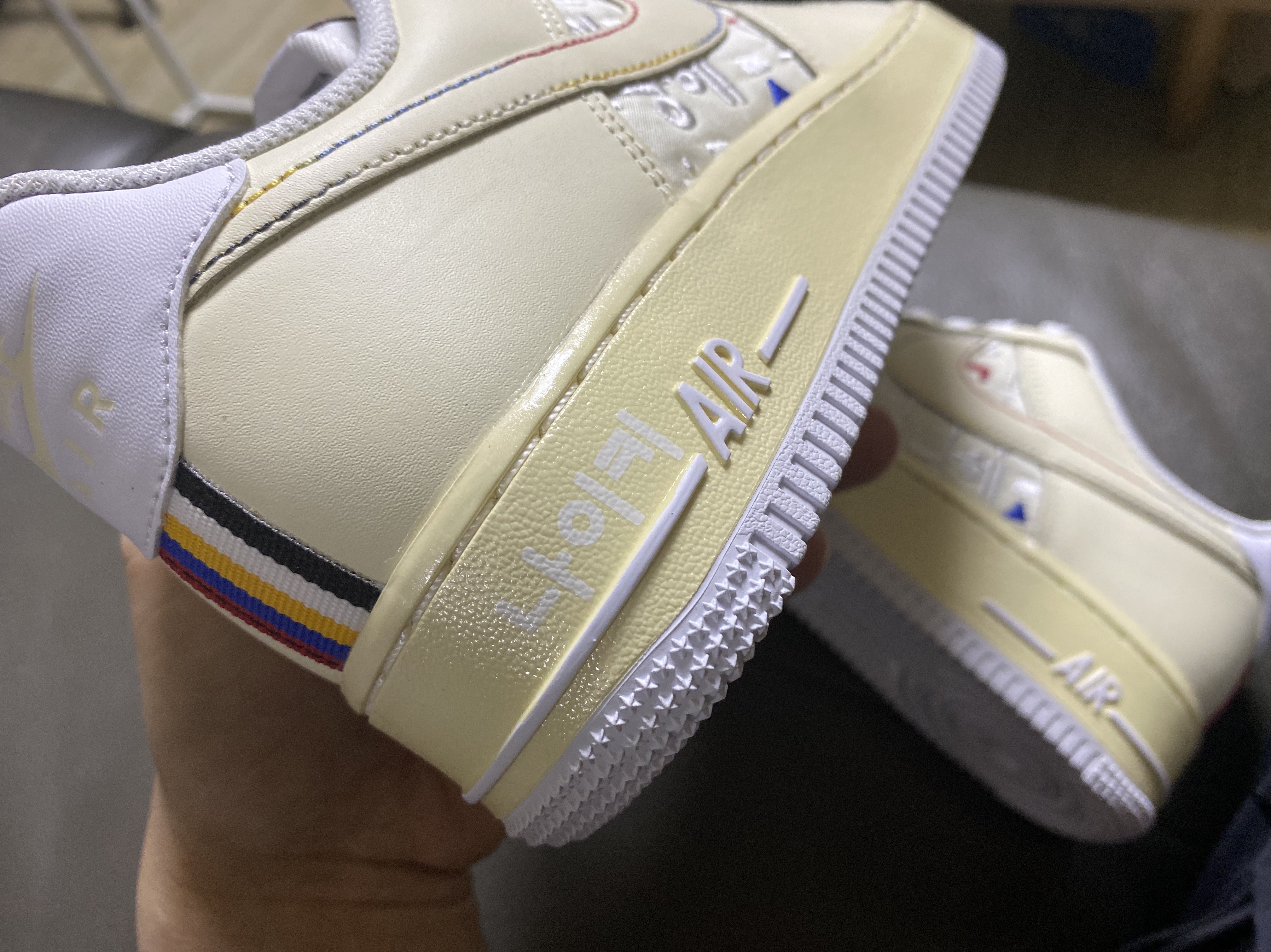 (W) Nike Air Force 1 '07 LV8 Hangul Day 착용 스타일