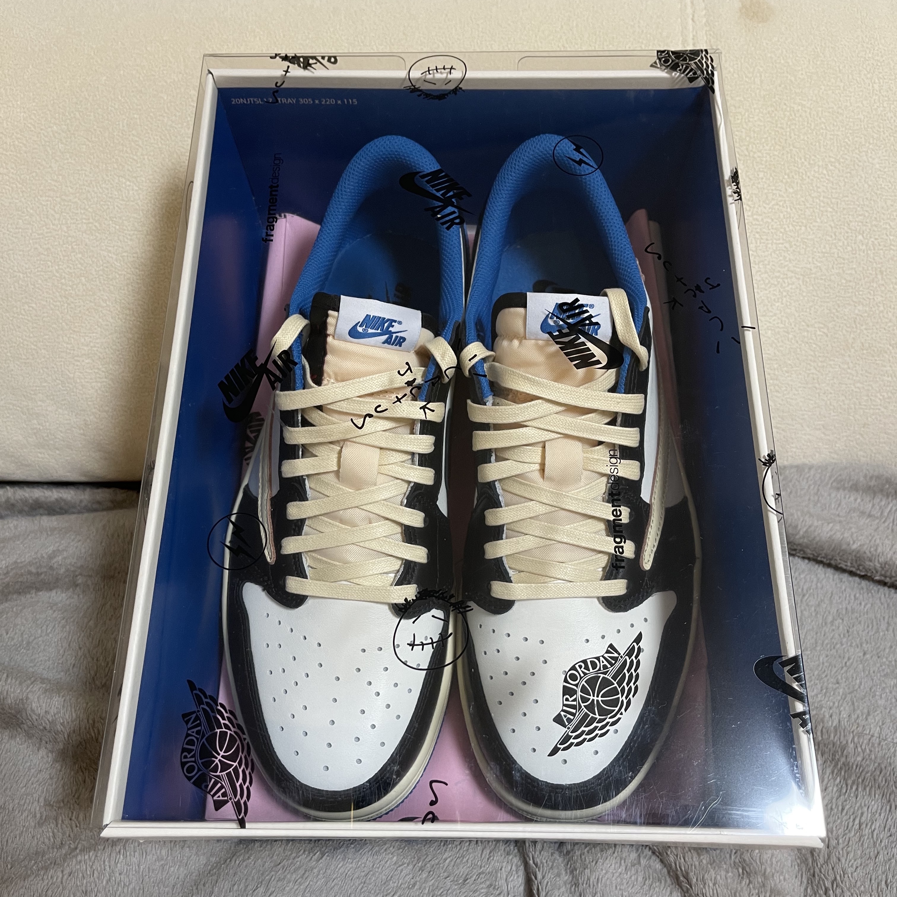 Jordan 1 x Travis Scott x Fragment Retro Low OG SP Military Blue 착용 스타일 - 4