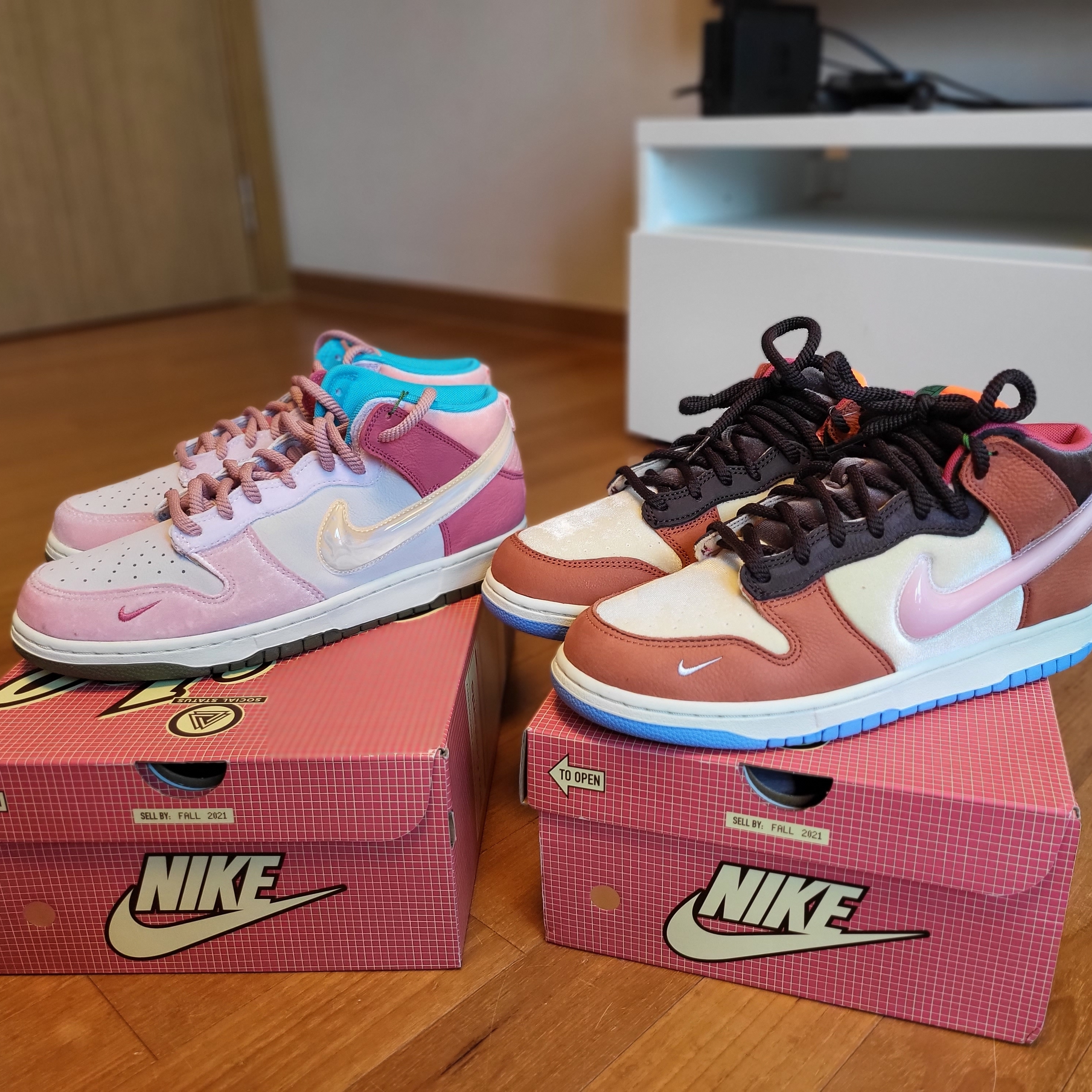 Nike x Social Status Dunk Mid Free Lunch Chocolate Milk, Nike x Social Status Dunk Mid Free Lunch Strawberry Milk 착용 스타일