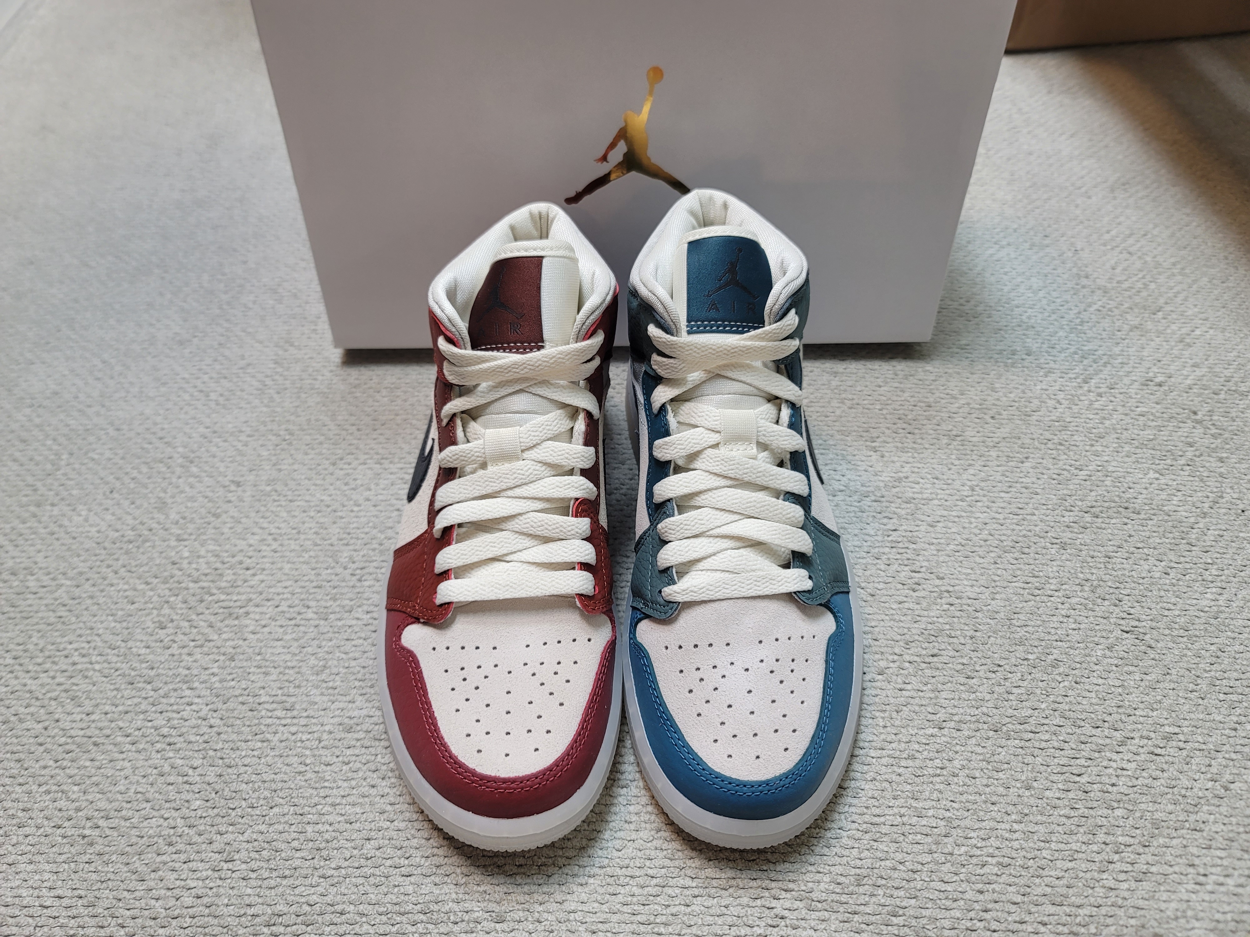 (W) Jordan 1 Mid Anti Gravity Machines 착용 스타일 - 1