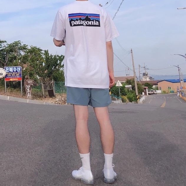 Nike Air VaporMax Flyknit Triple White 착용 스타일 - 2