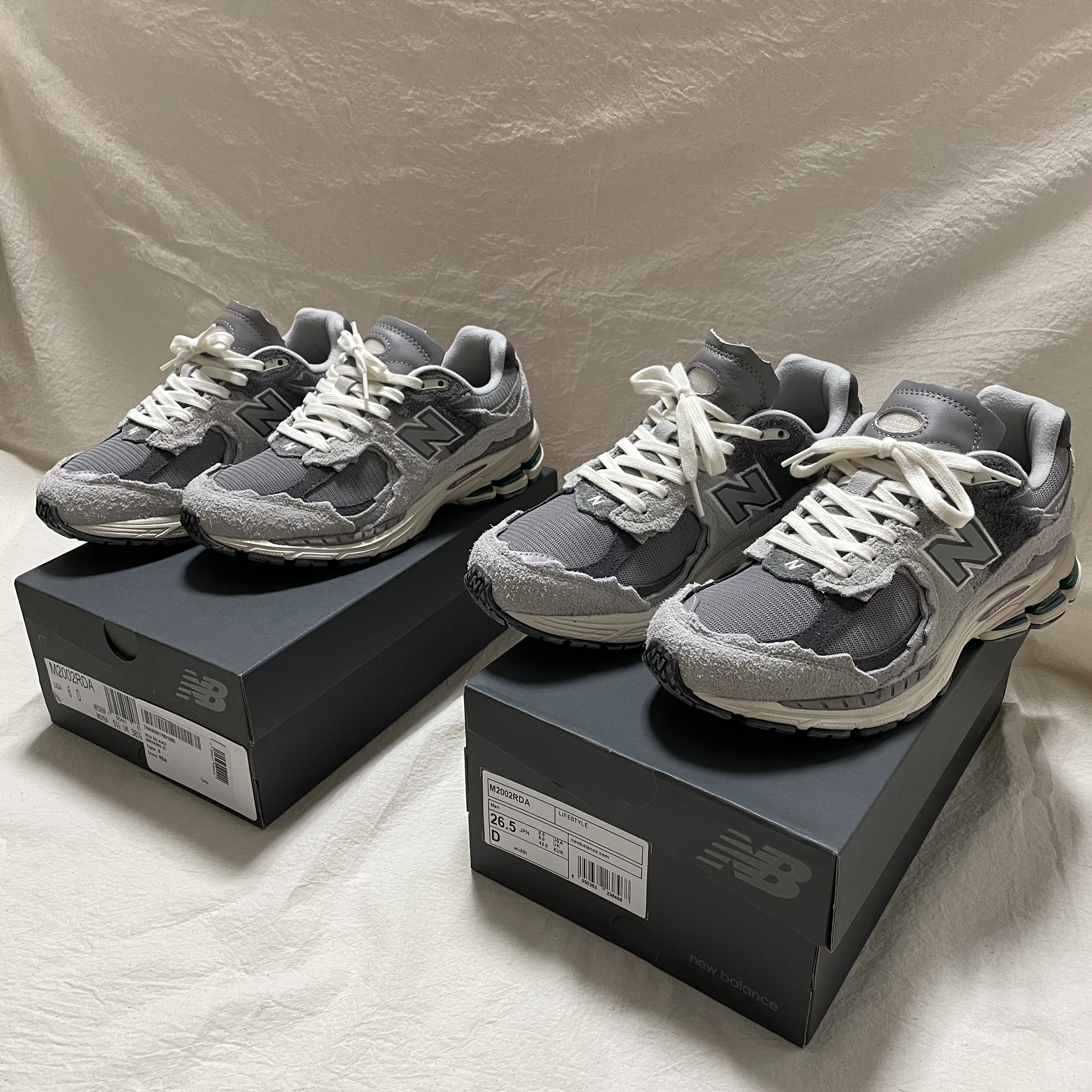 New Balance 2002R Protection Pack Rain Cloud 착용 스타일