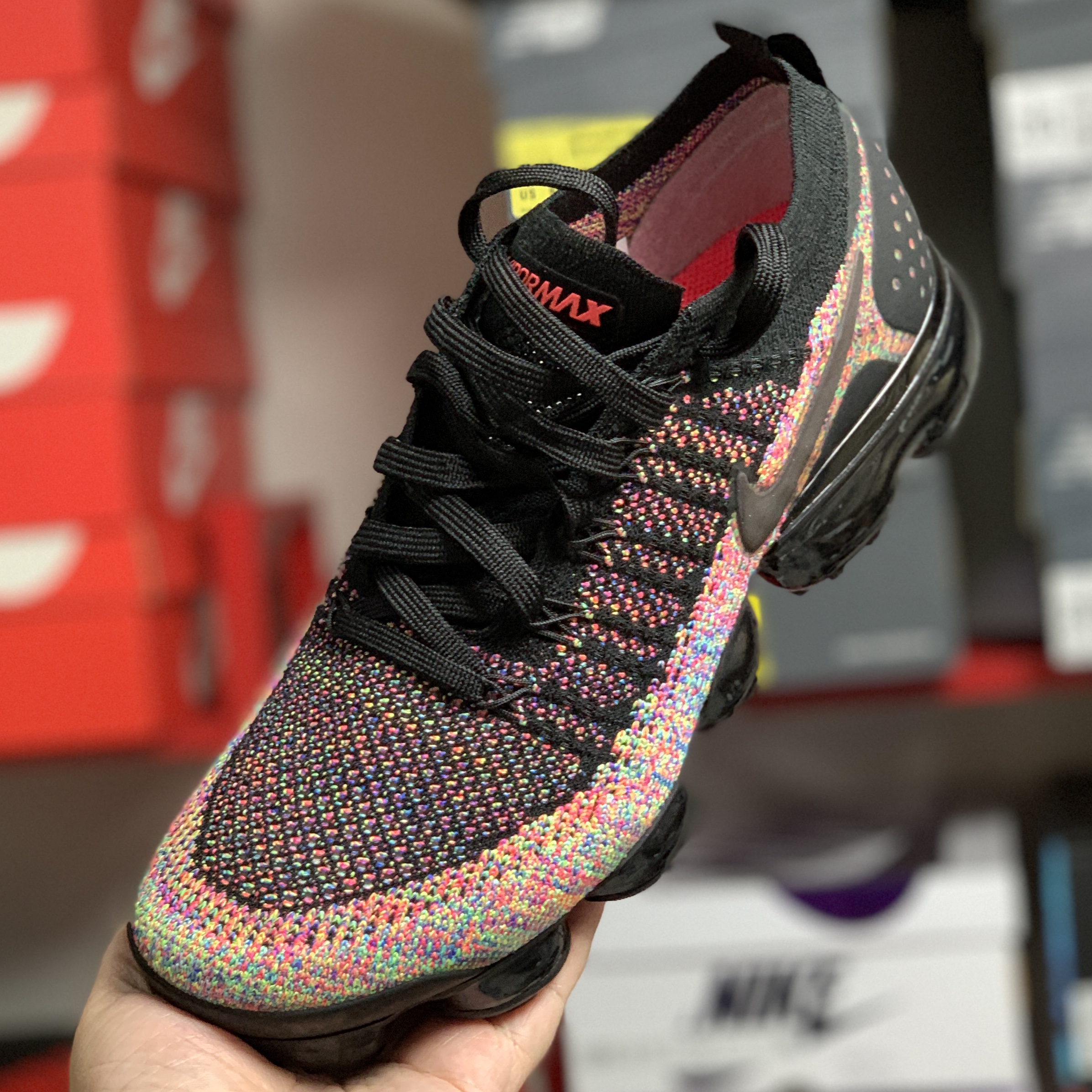 Nike Air VaporMax Flyknit 2 Black Multi-Color 착용 스타일 - 1