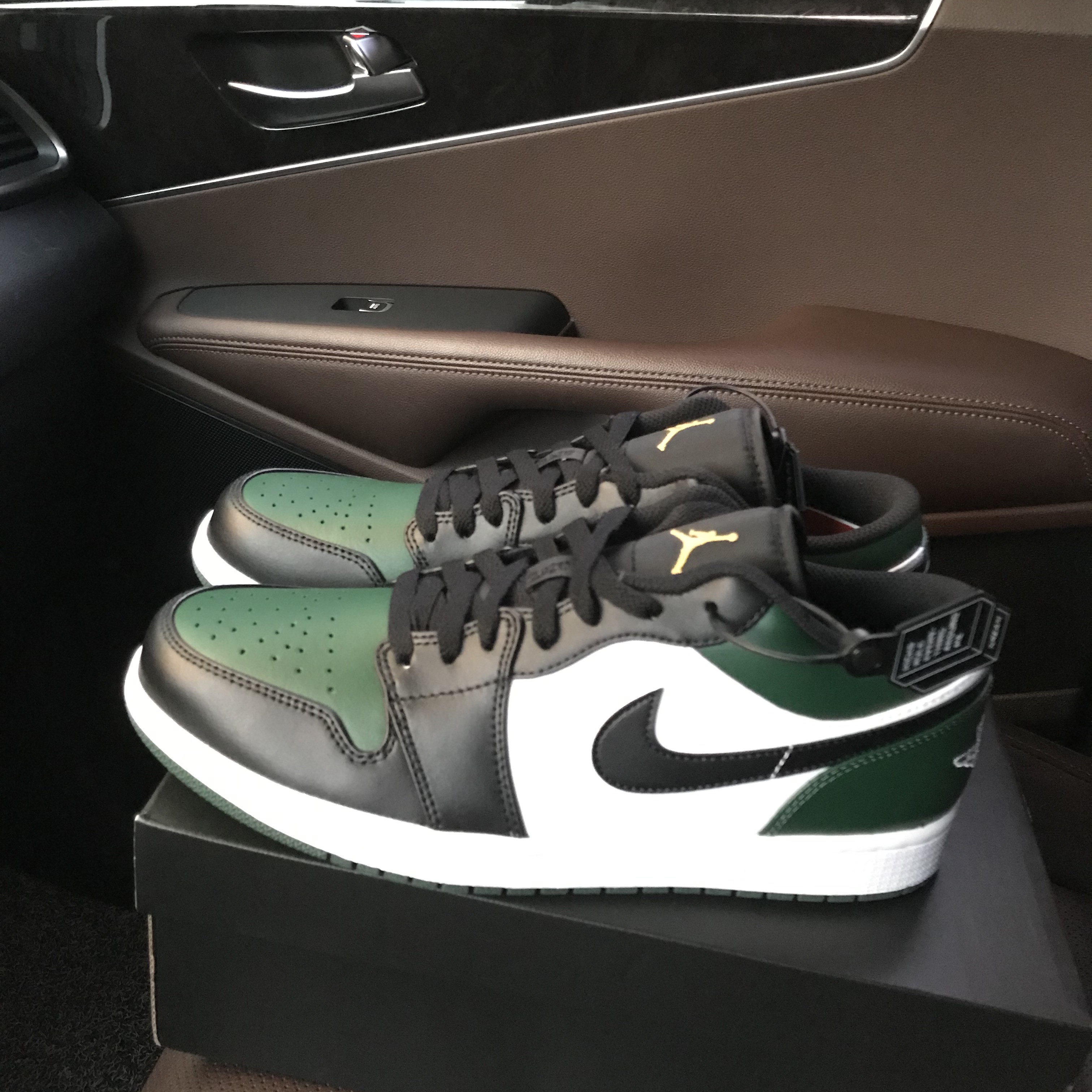 Jordan 1 Low Green Toe 착용 스타일 - 2