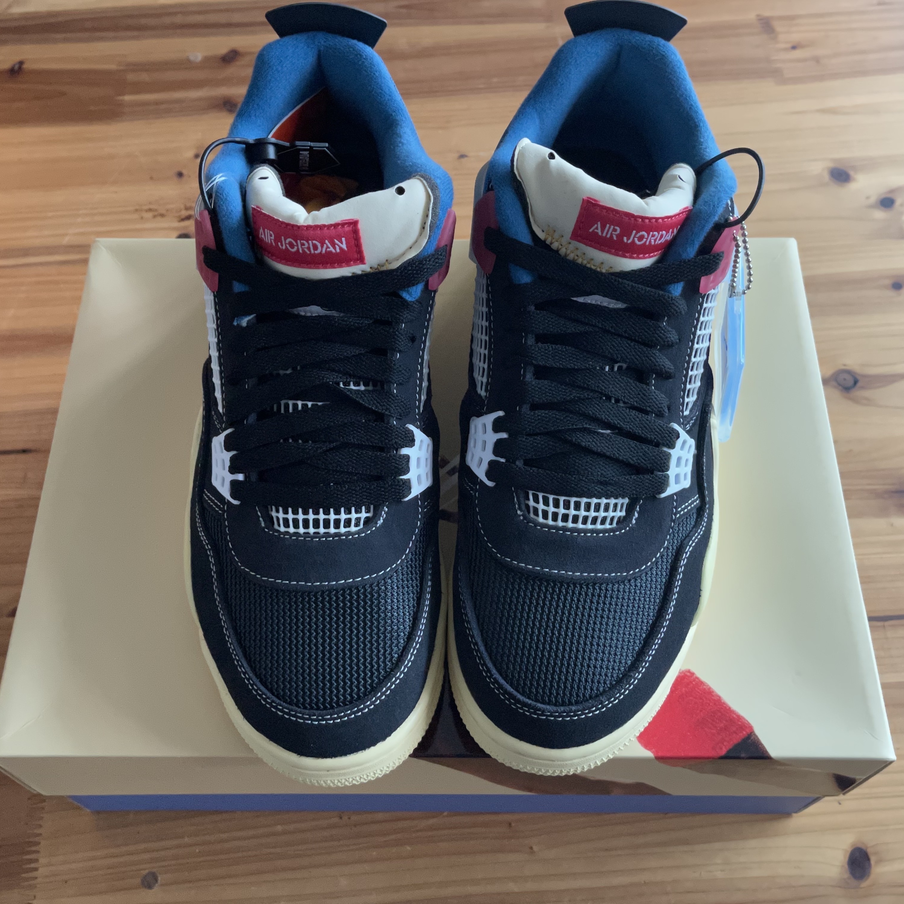 Jordan 4 x Union Retro Off Noir 착용 스타일 - 2