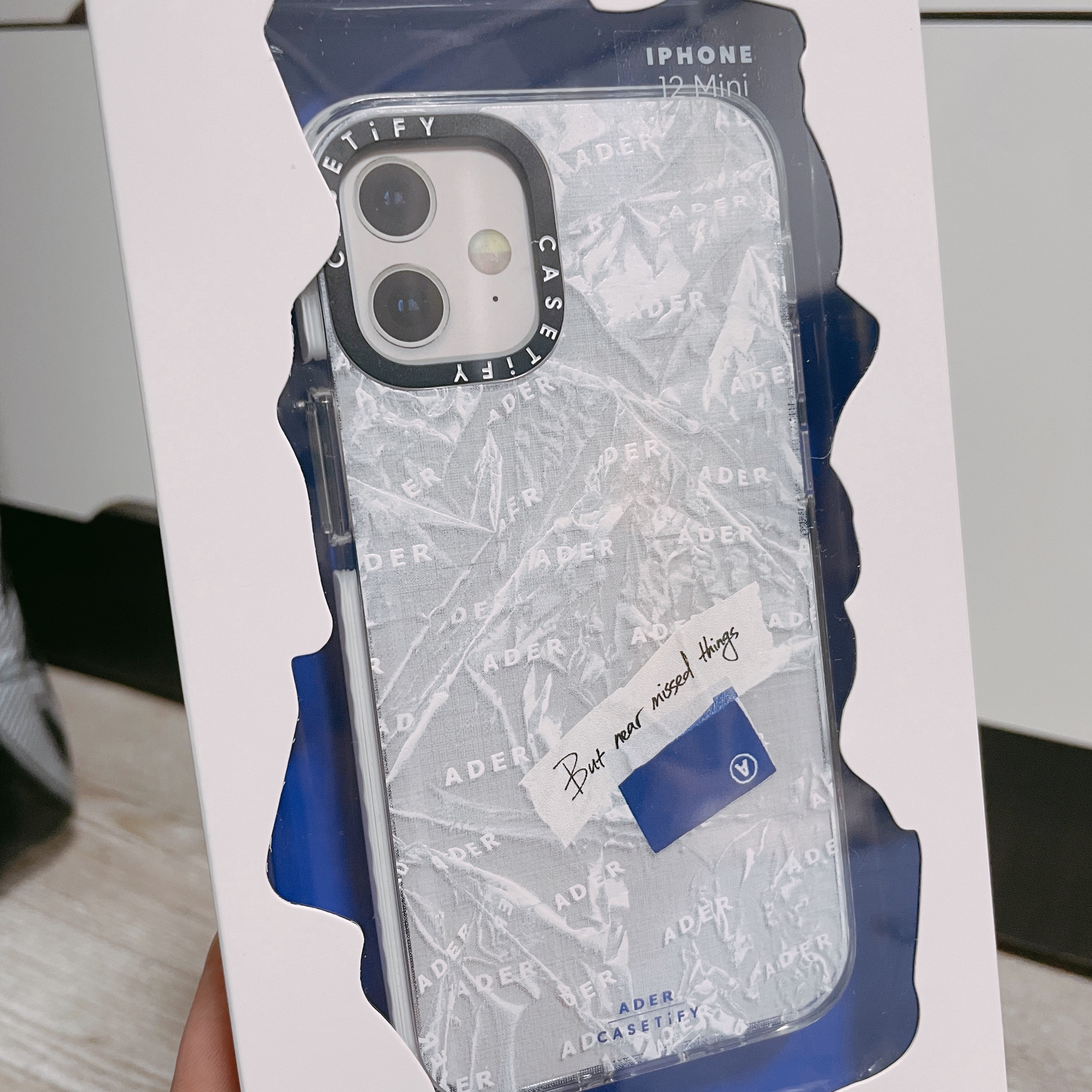 Casetify x Ader Error Plastic Impact iPhone Case 착용 스타일