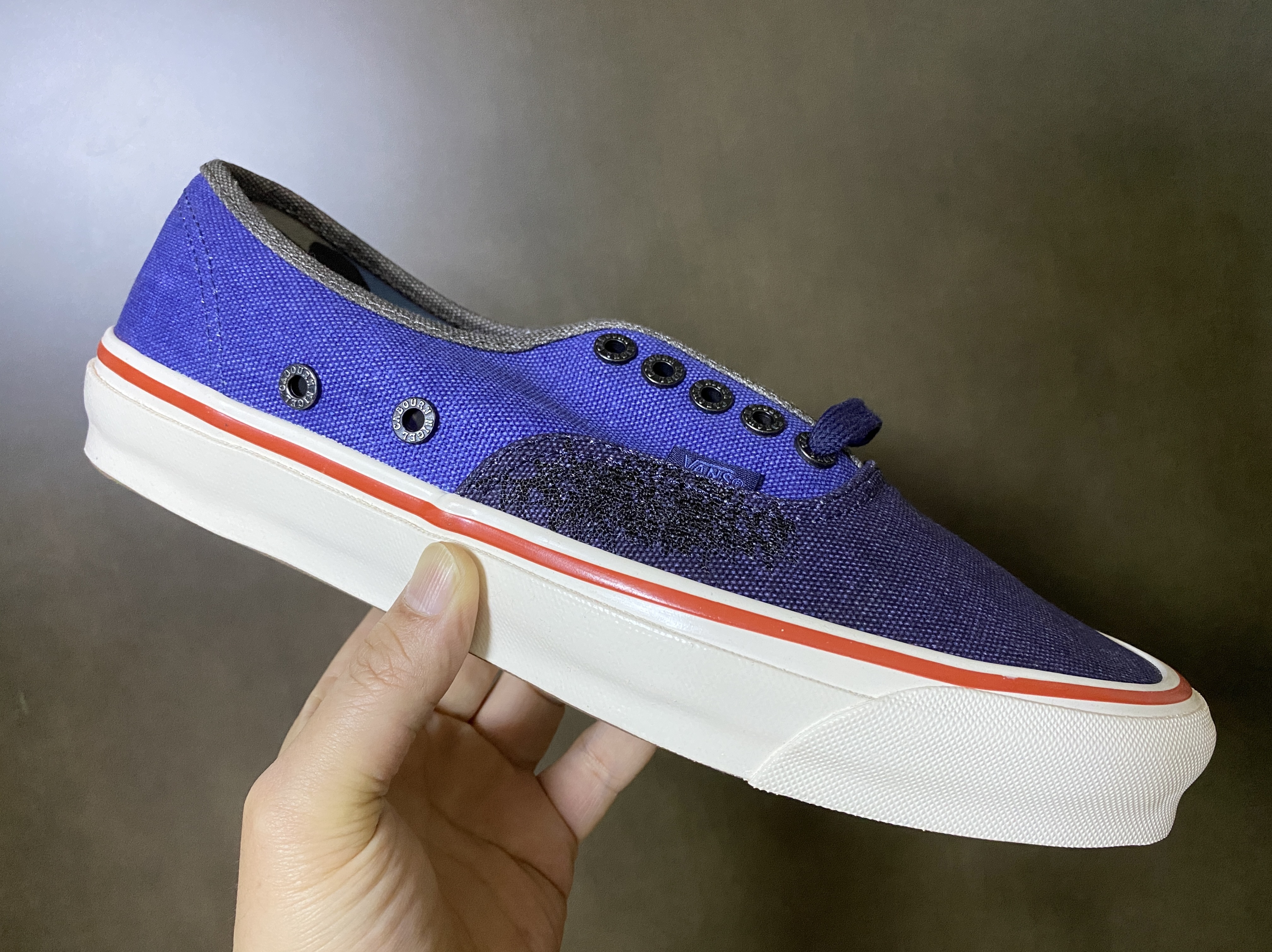 Vans Vault x Nigel Cabourn OG Authentic LX Crazy Navy Mix 착용 스타일 - 1