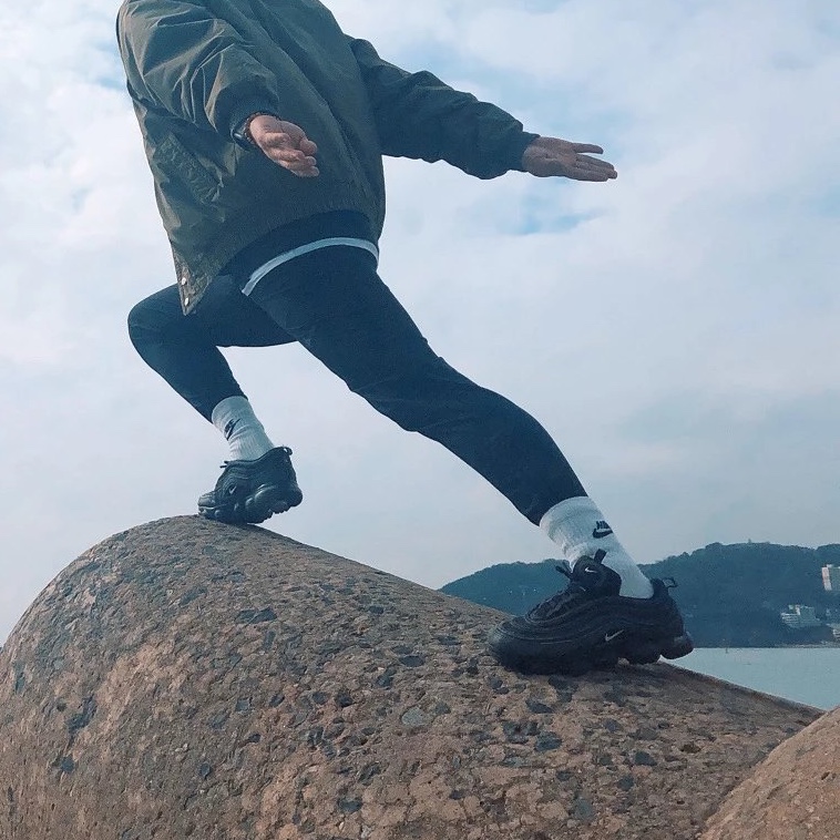 (W) Nike Air VaporMax 97 Black Reflect 착용 스타일