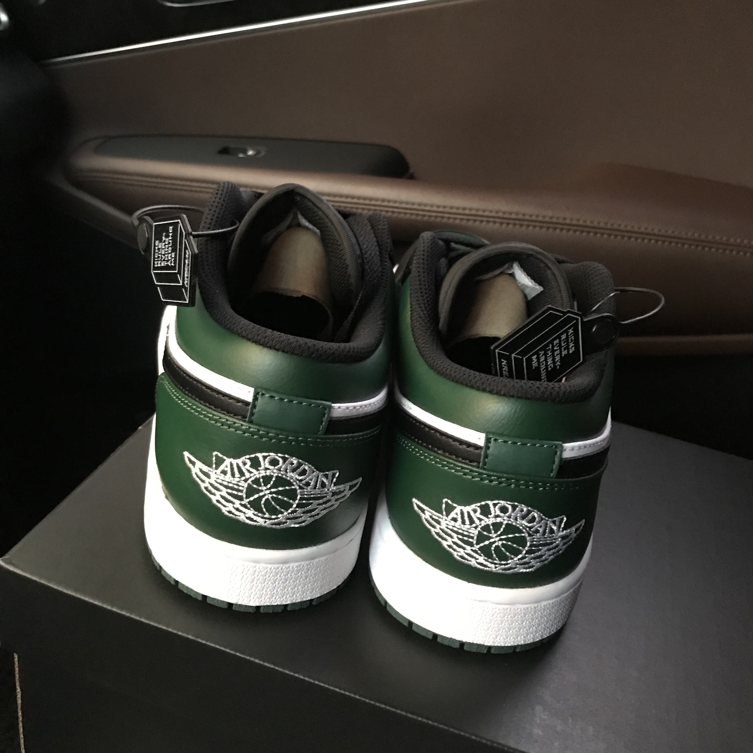 Jordan 1 Low Green Toe 착용 스타일 - 3