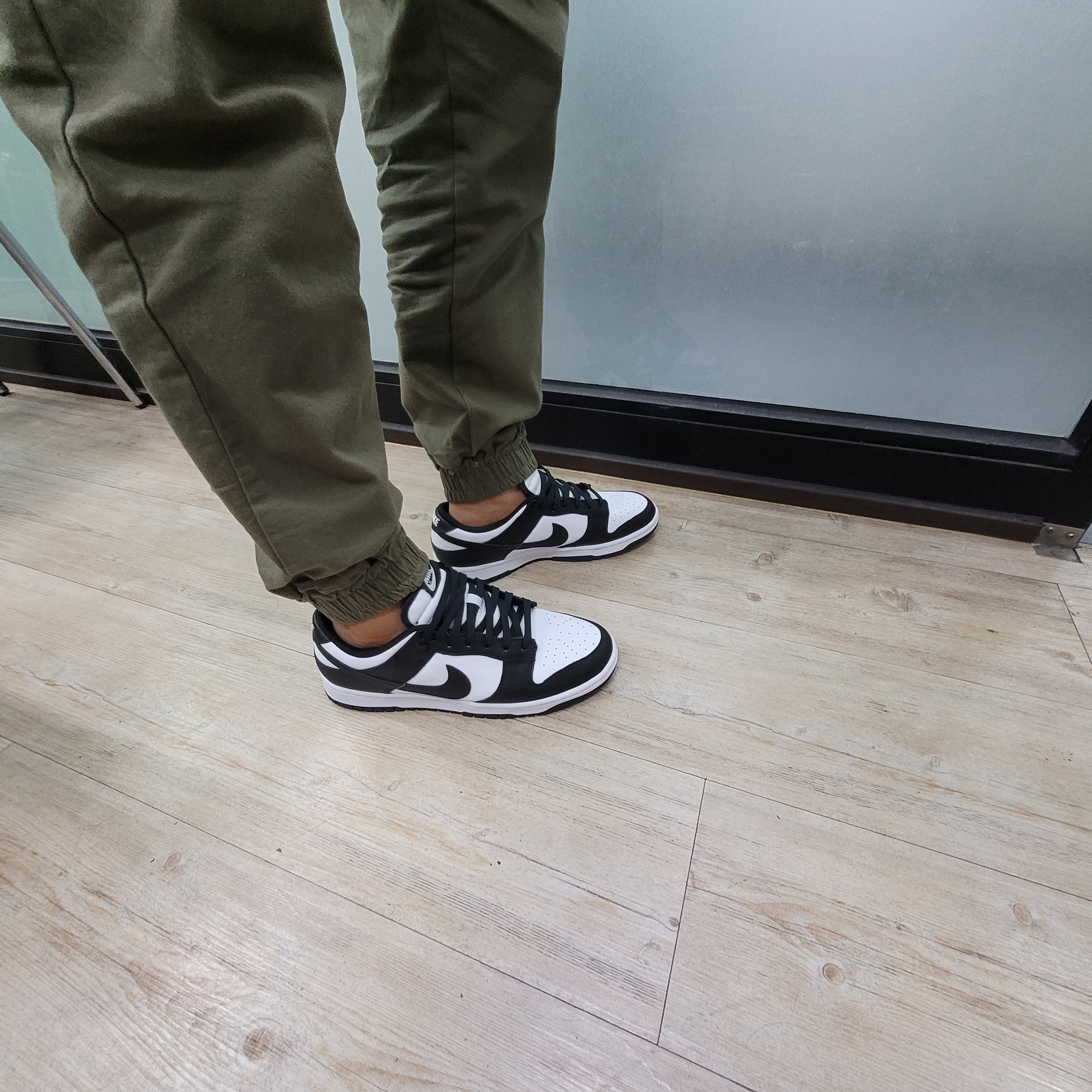 Nike Dunk Low Retro Black 착용 스타일