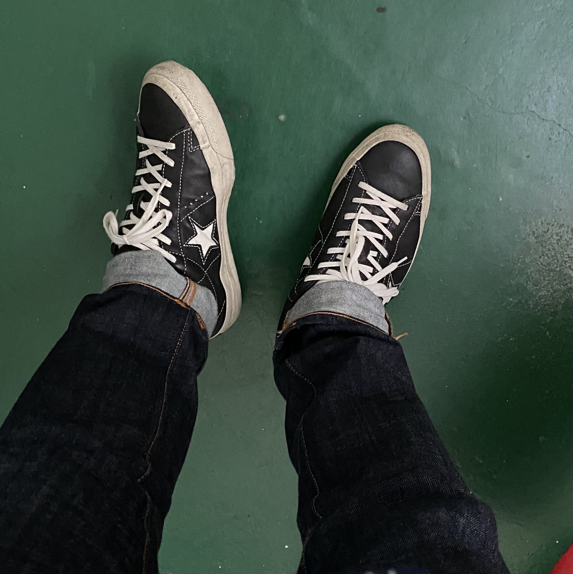 Converse x John Varvatos One Star Ox Black Dove 착용 스타일