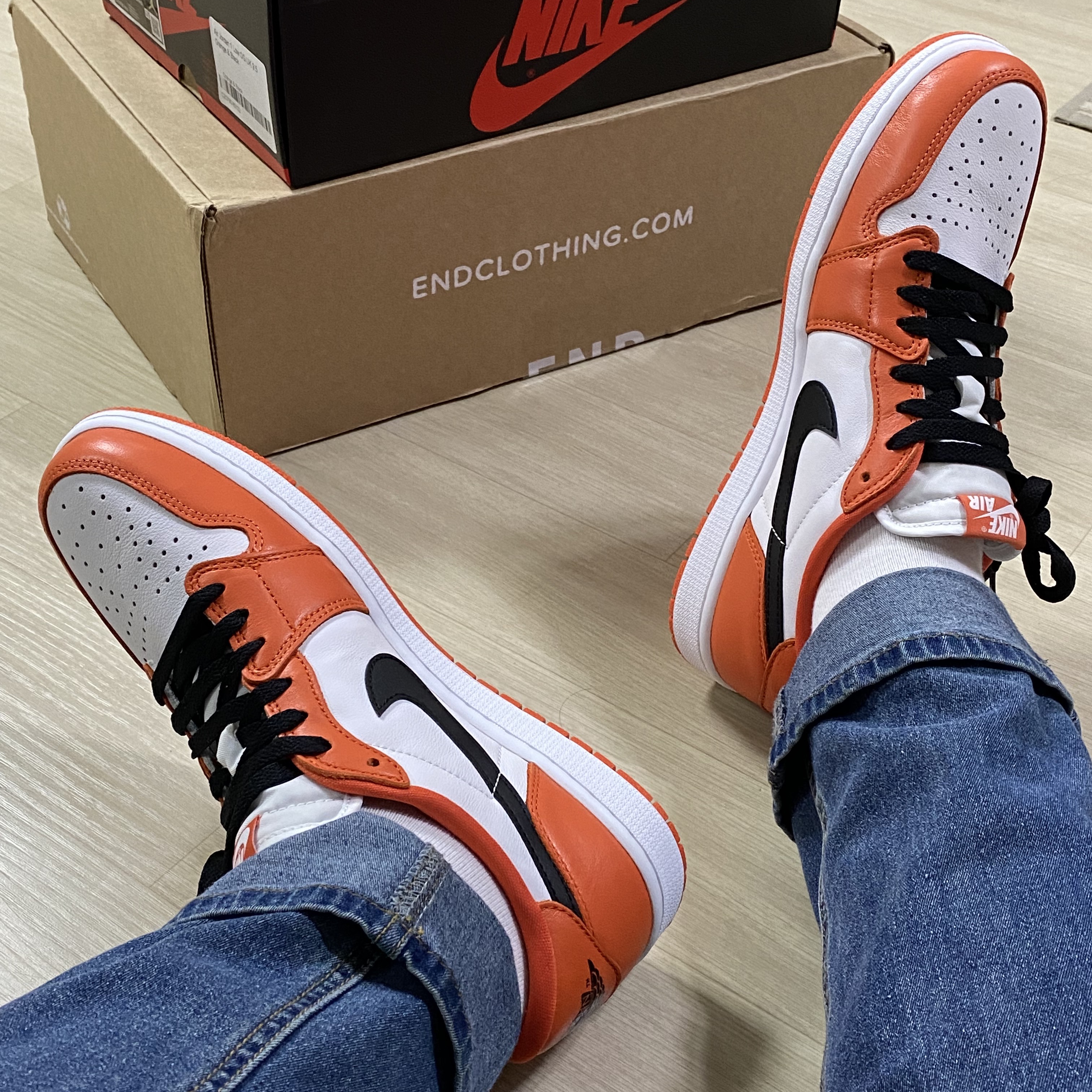 Jordan 1 Low OG Starfish 착용 스타일 - 2