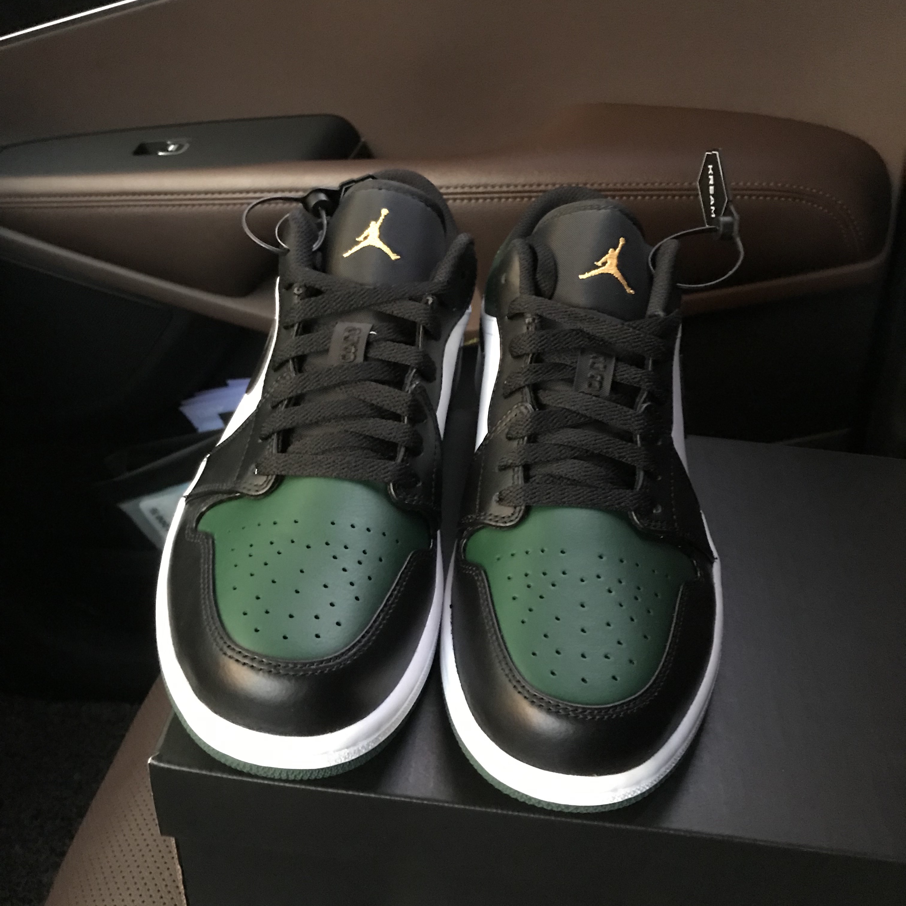 Jordan 1 Low Green Toe 착용 스타일 - 1