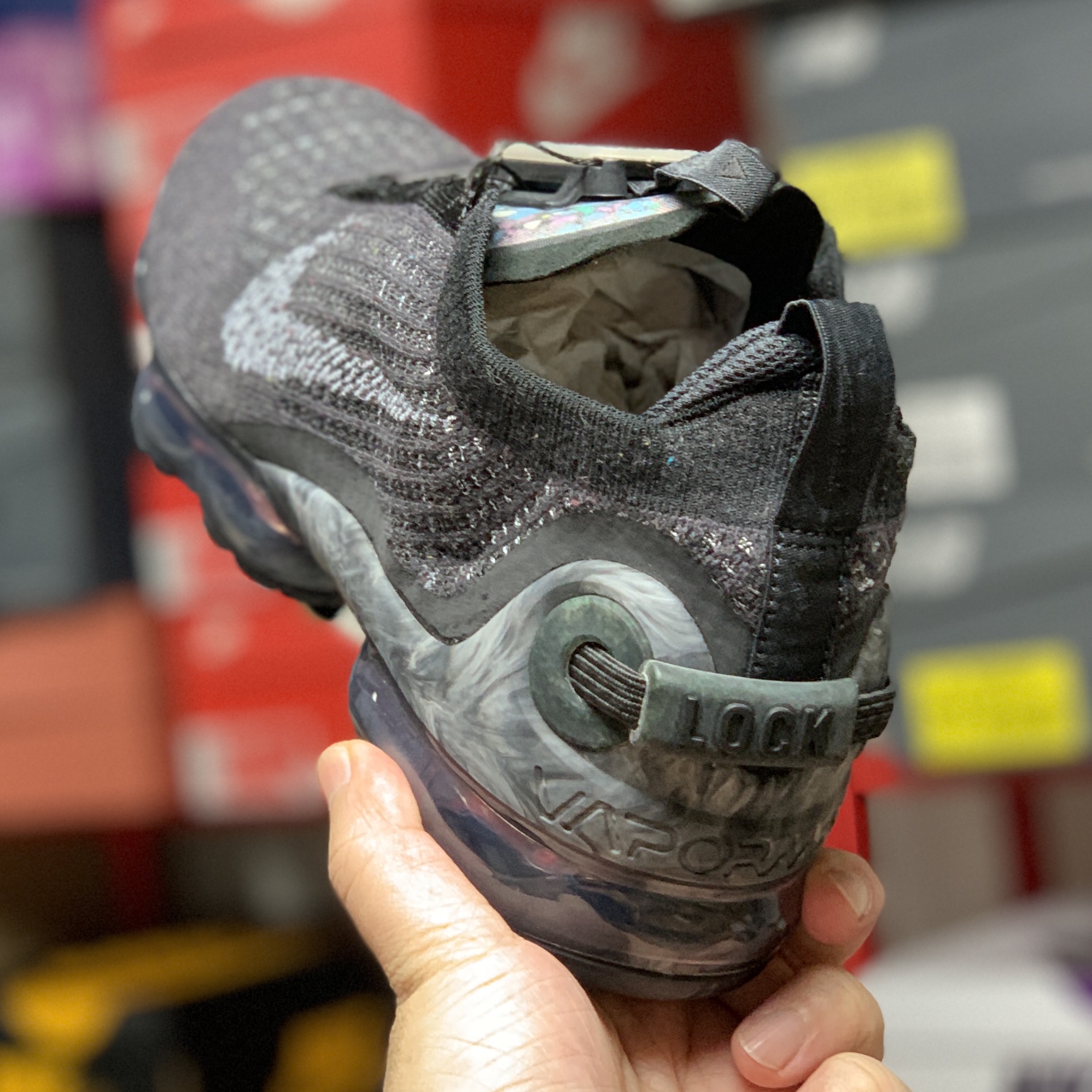 Nike Air VaporMax 2020 Flyknit Black Dark Grey 착용 스타일 - 2