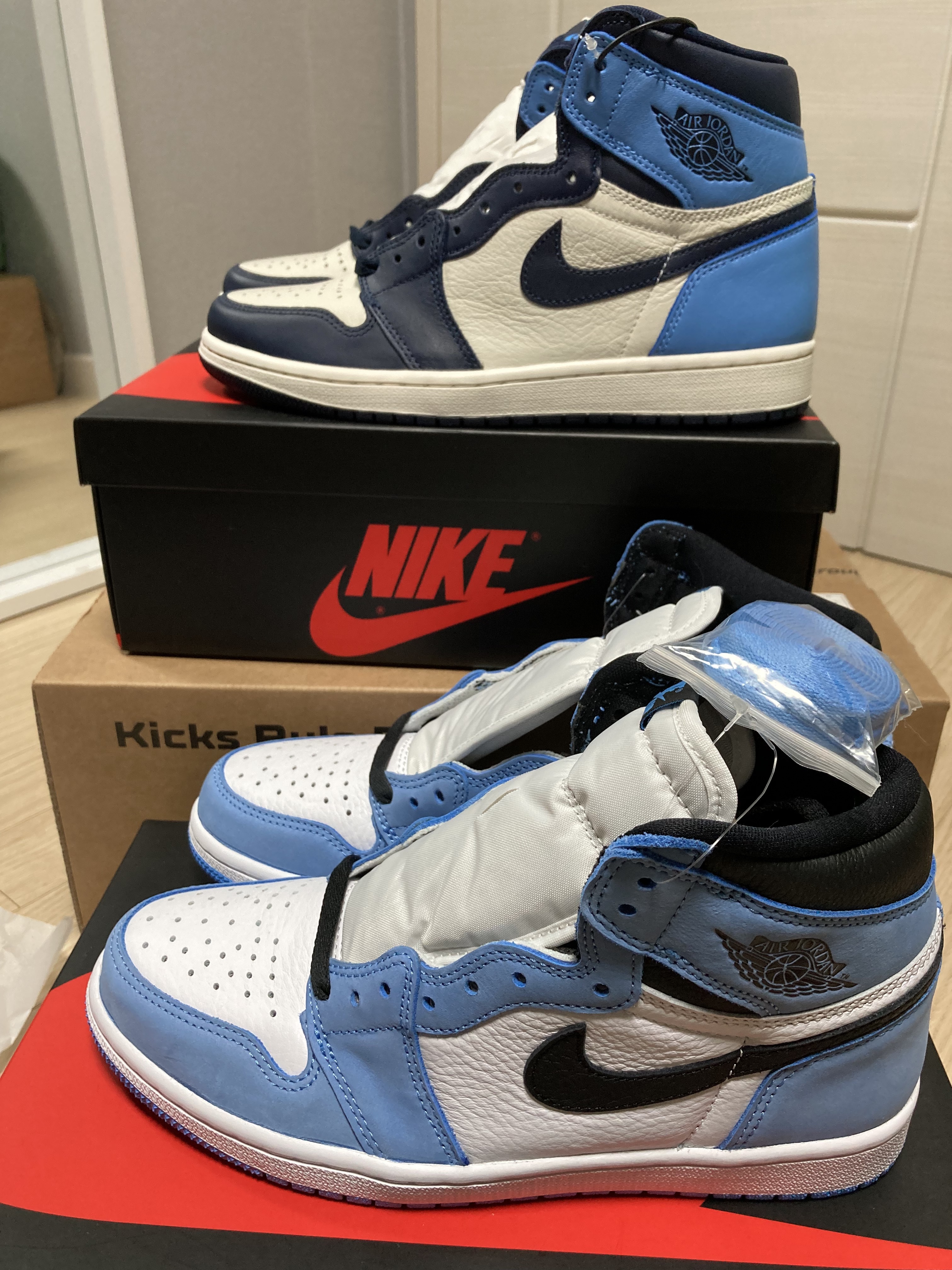 Jordan 1 Retro High Obsidian UNC, Jordan 1 Retro High OG University Blue 착용 스타일 - 2