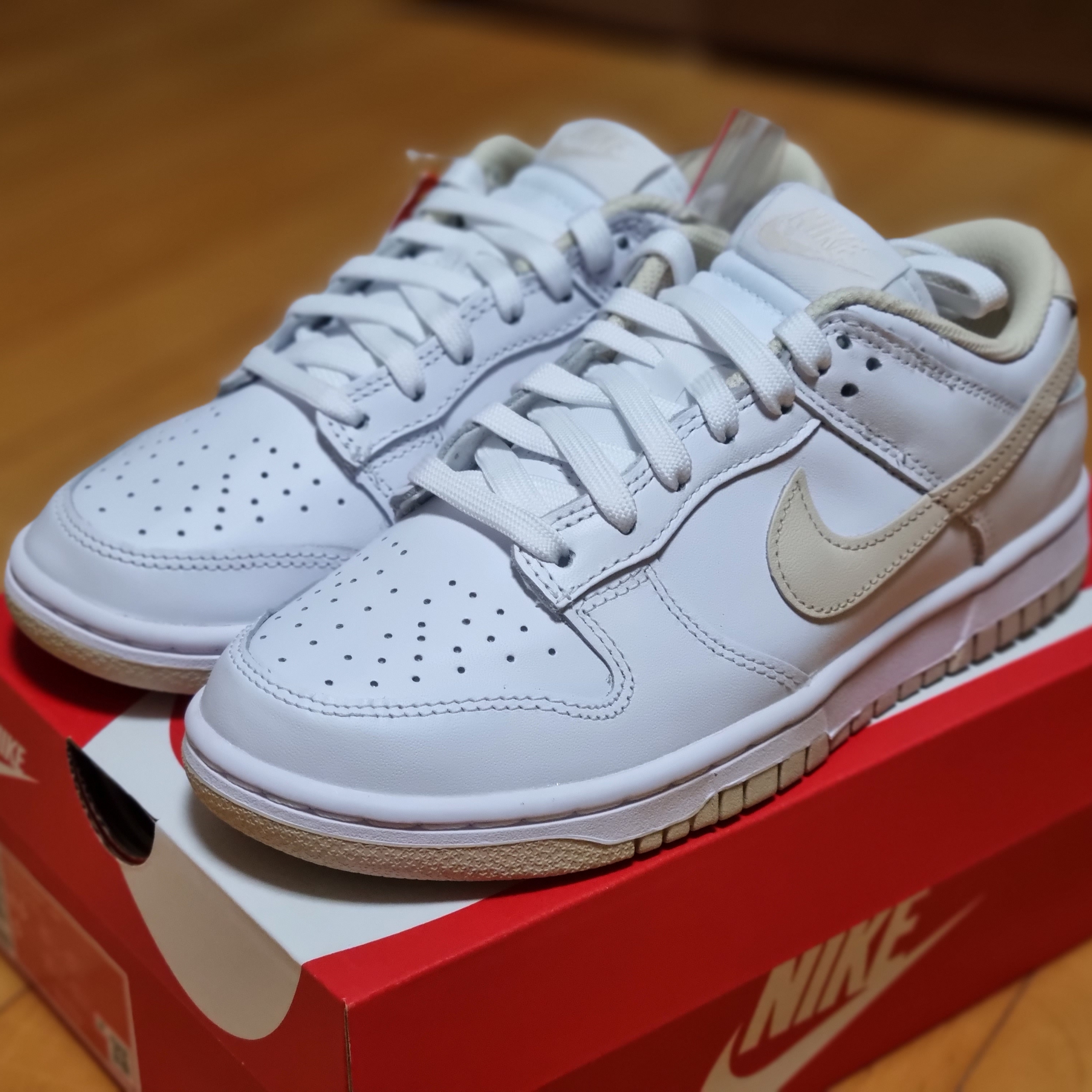(W) Nike Dunk Low Pearl White 착용 스타일