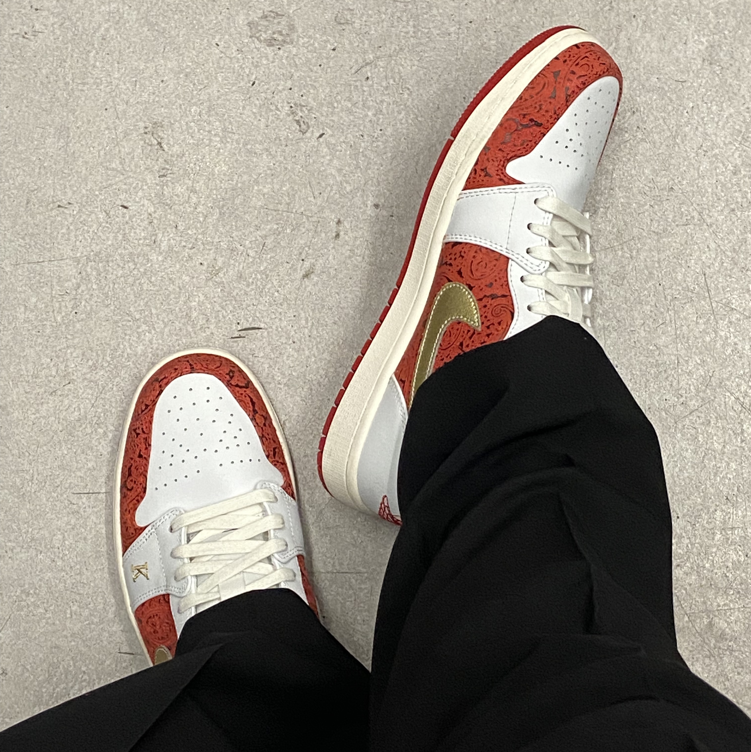 Jordan 1 Low SE Spades 착용 스타일 - 2