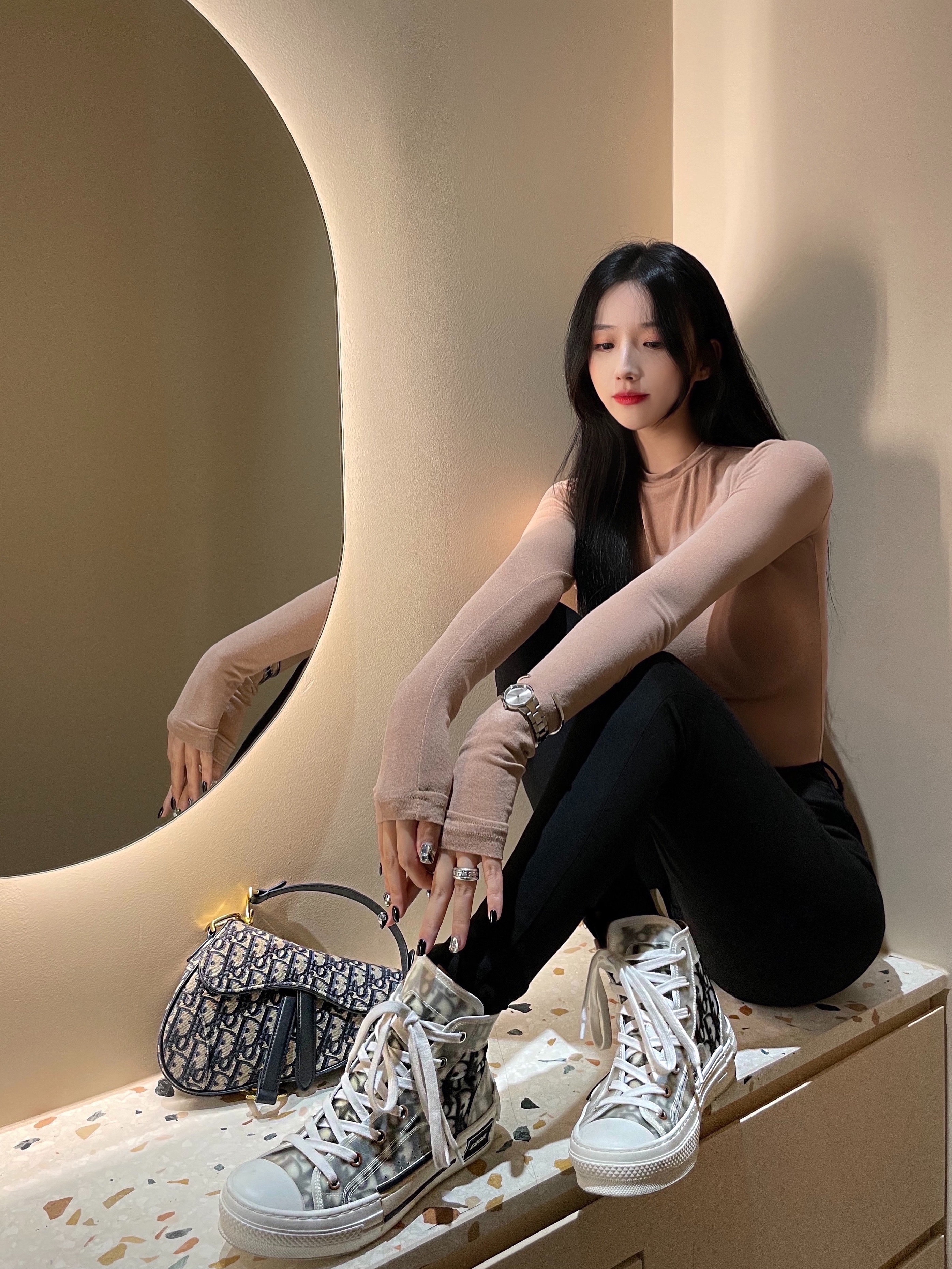 Dior B23 High Dior Oblique White & Black 착용 스타일