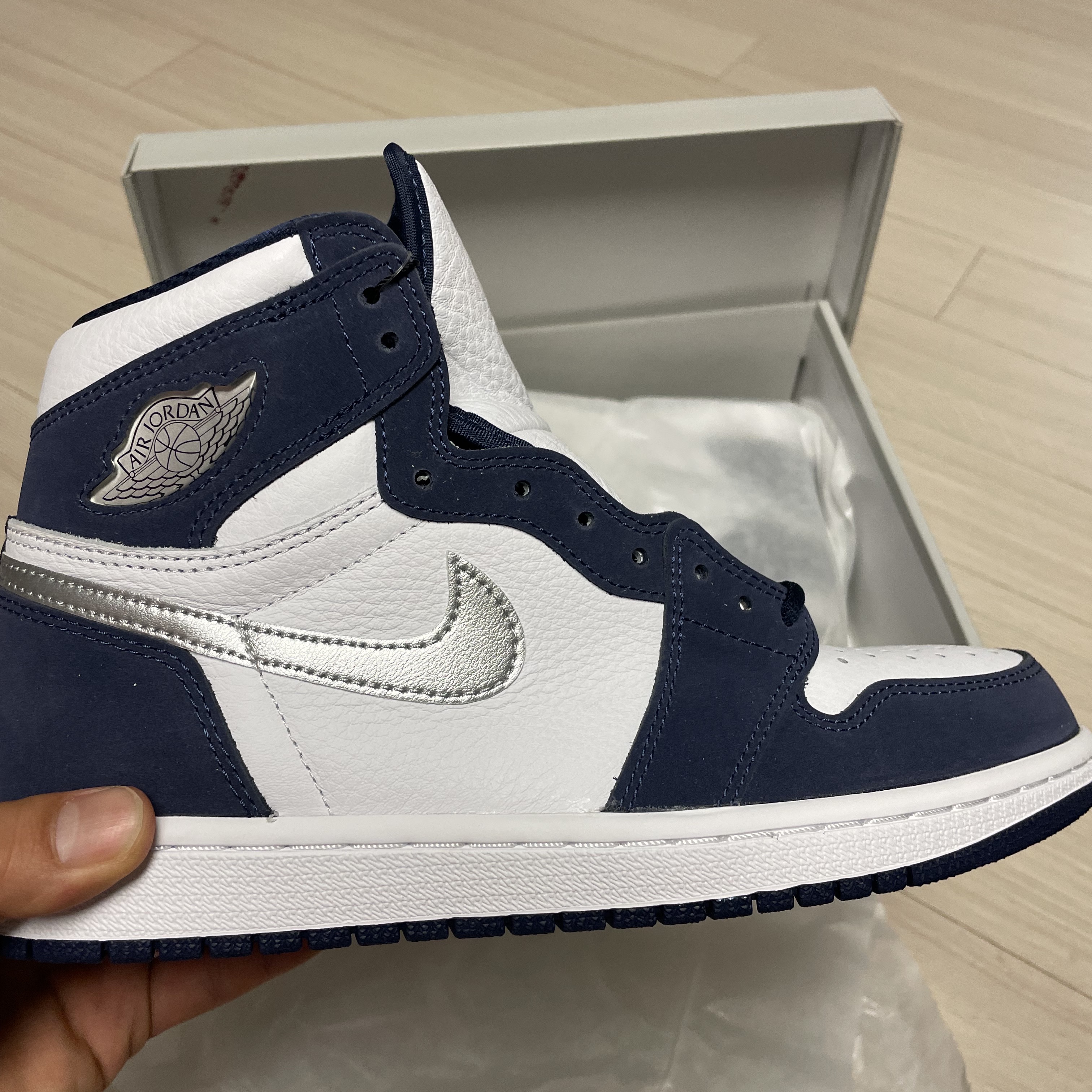 Jordan 1 Retro High OG CO.JP Midnight Navy 착용 스타일 - 3