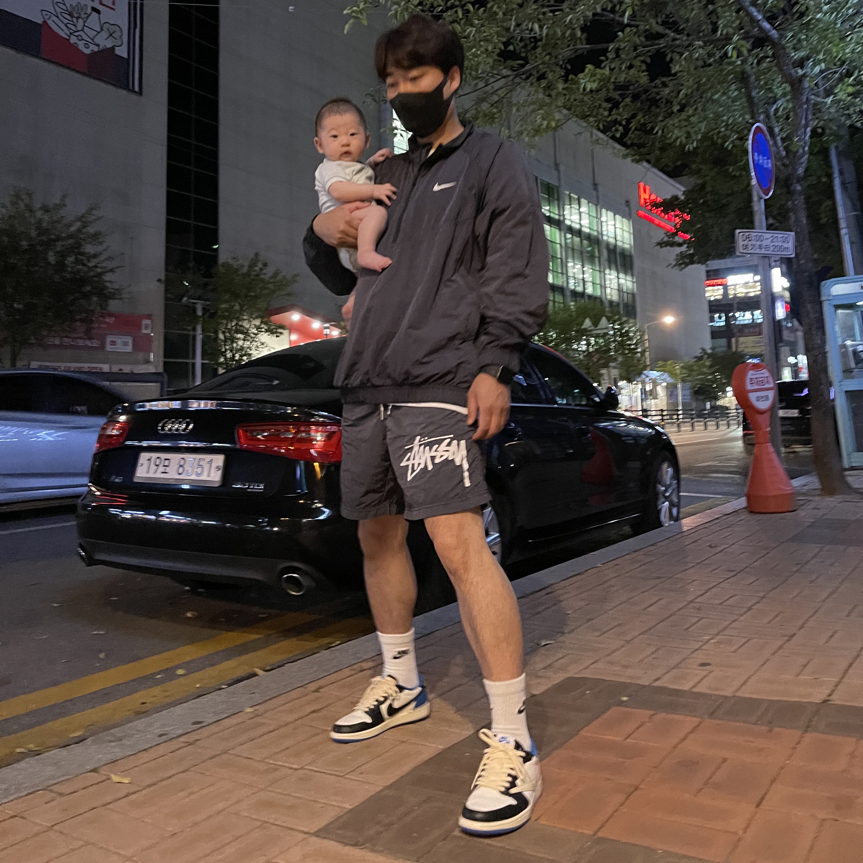 Jordan 1 x Travis Scott x Fragment Retro Low OG SP Military Blue, Nike x Stussy Water Shorts Off Noir 착용 스타일
