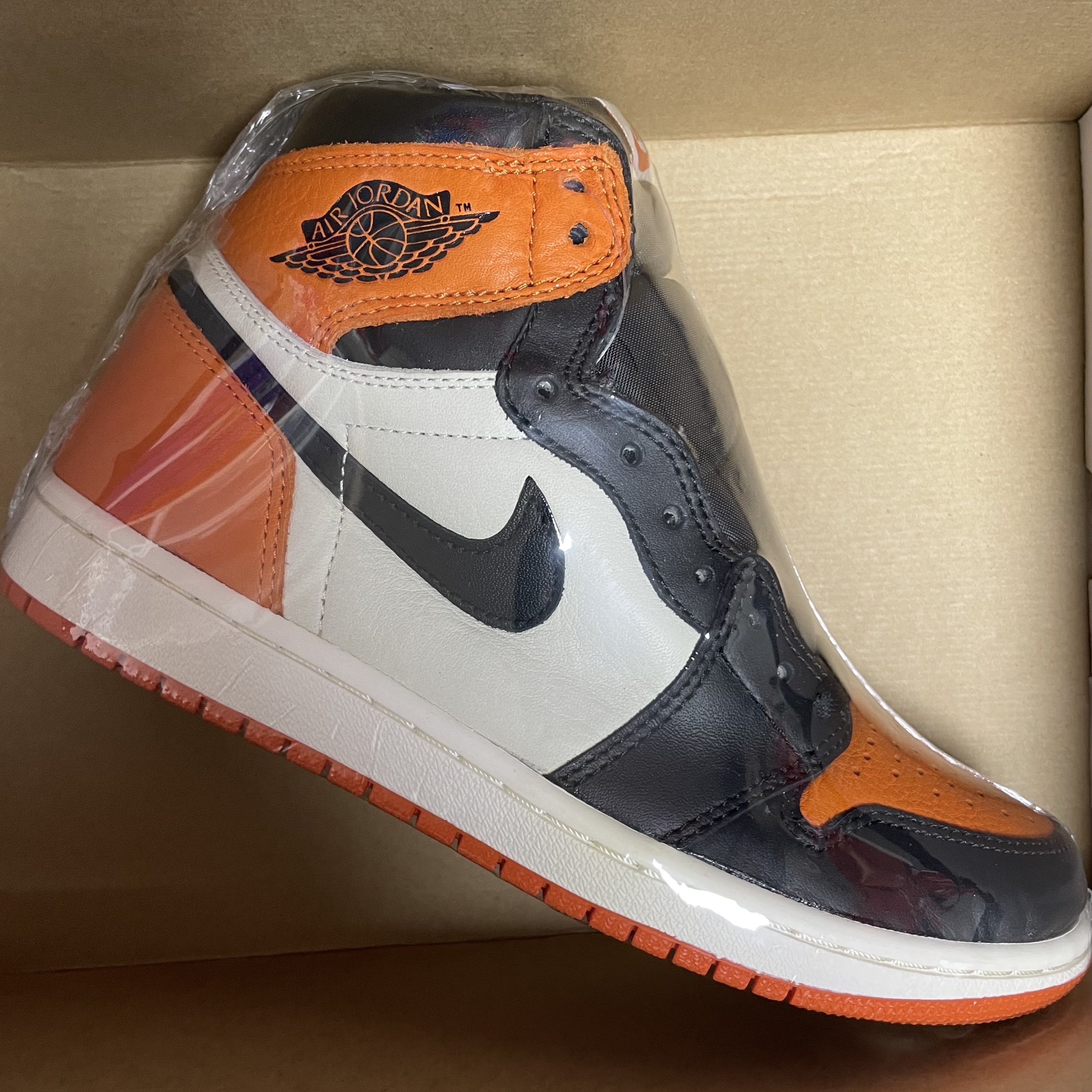 Jordan 1 Retro Shattered Backboard 착용 스타일