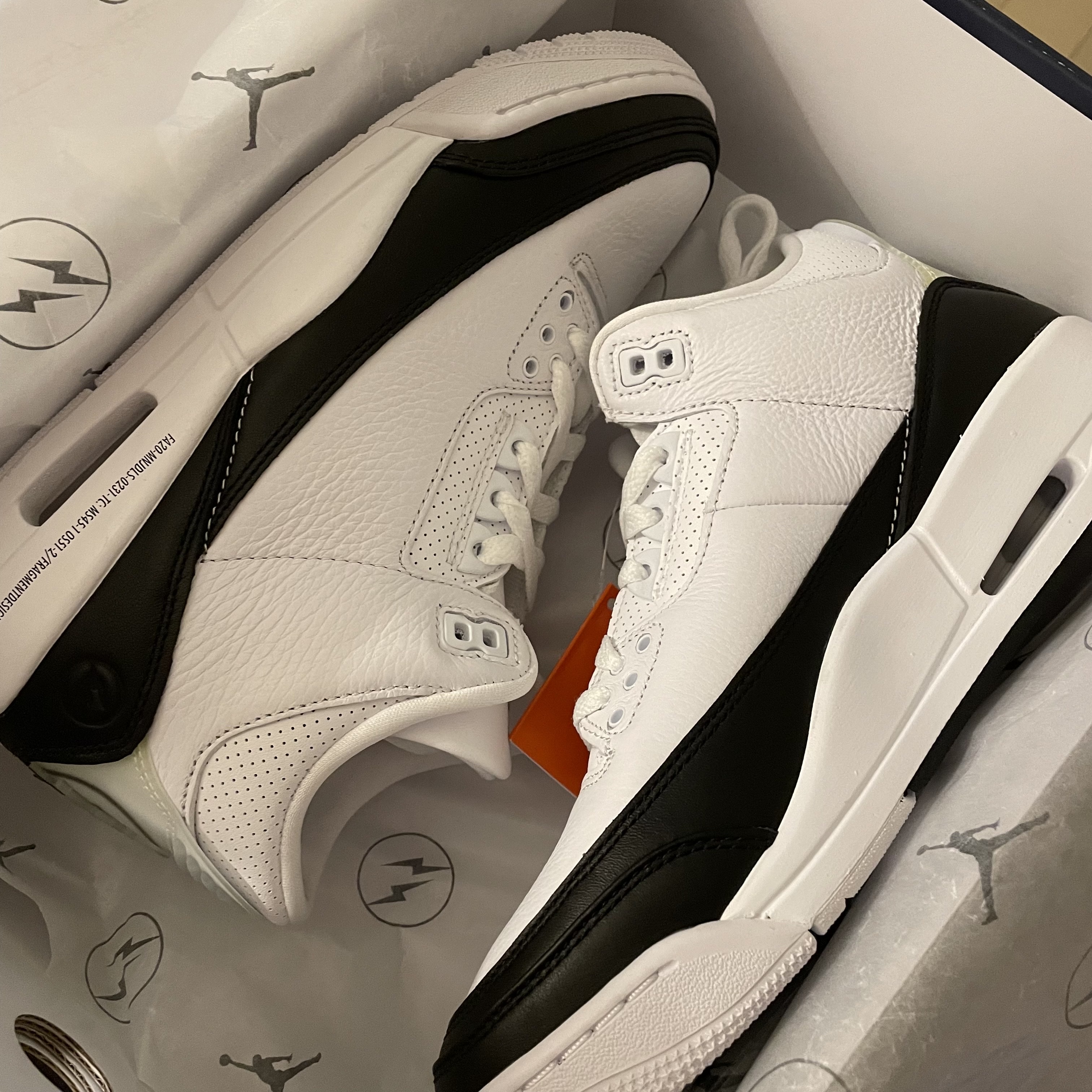 Jordan 3 x Fragment Retro SP White Black 착용 스타일
