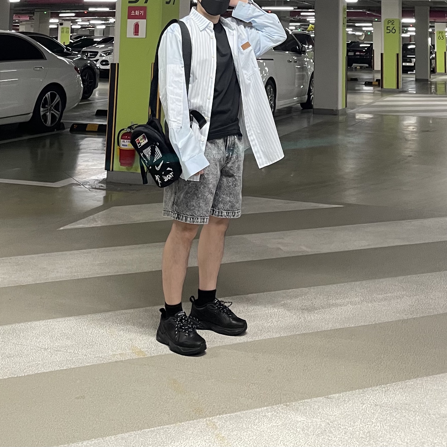 Nike Air Monarch IV Black 착용 스타일