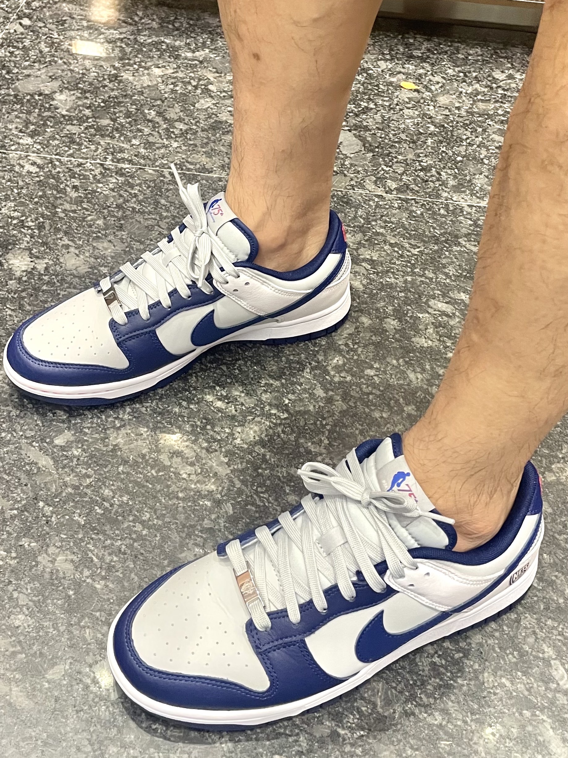 Jordan 1 x Travis Scott x Fragment Retro Low OG SP Military Blue, Nike x NBA Dunk Low Retro EMB Nets 착용 스타일 - 2