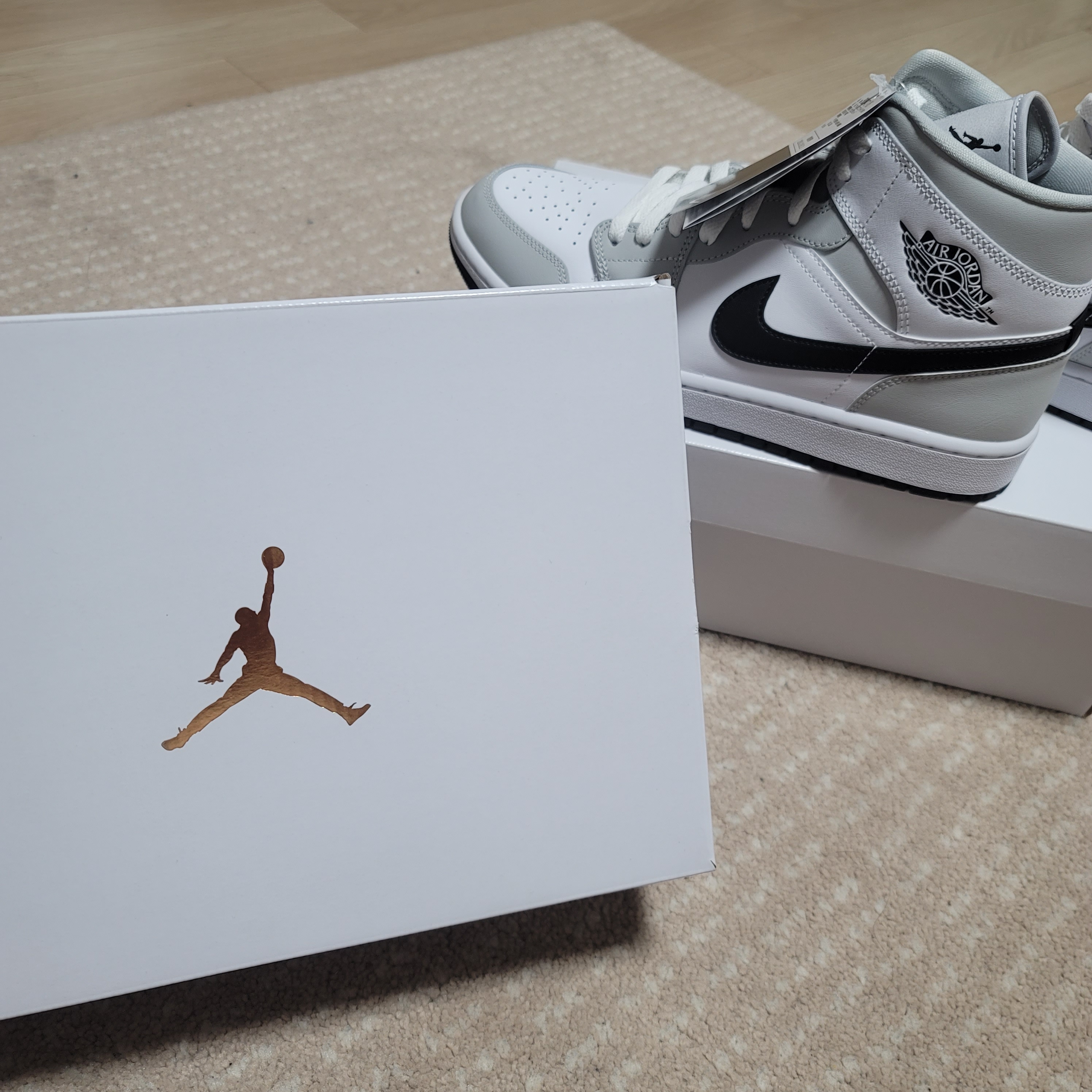 (W) Jordan 1 Mid Grey Fog 착용 스타일 - 3