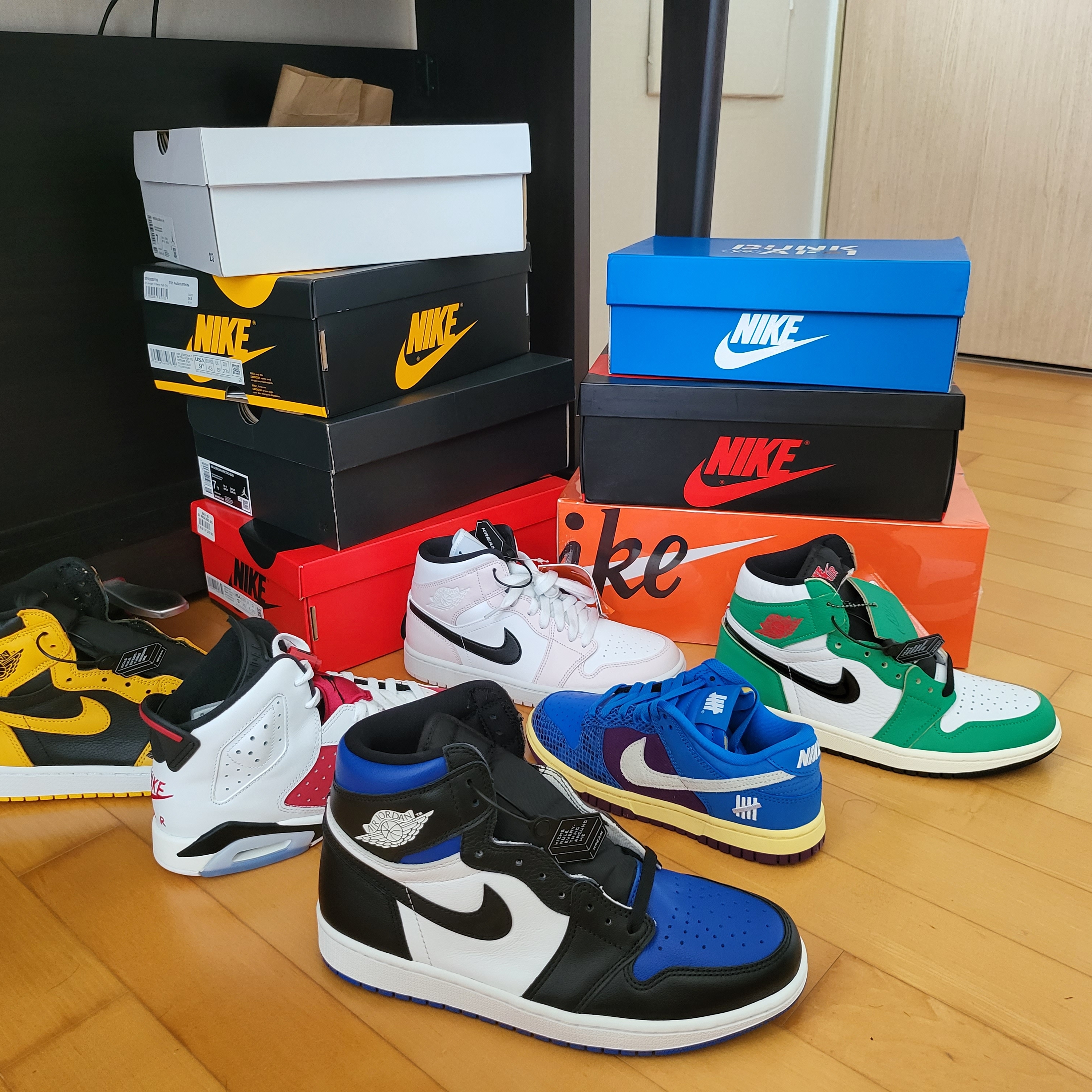 Jordan 1 Retro High OG Royal Toe, (W) Jordan 1 Retro High OG Lucky Green 착용 스타일