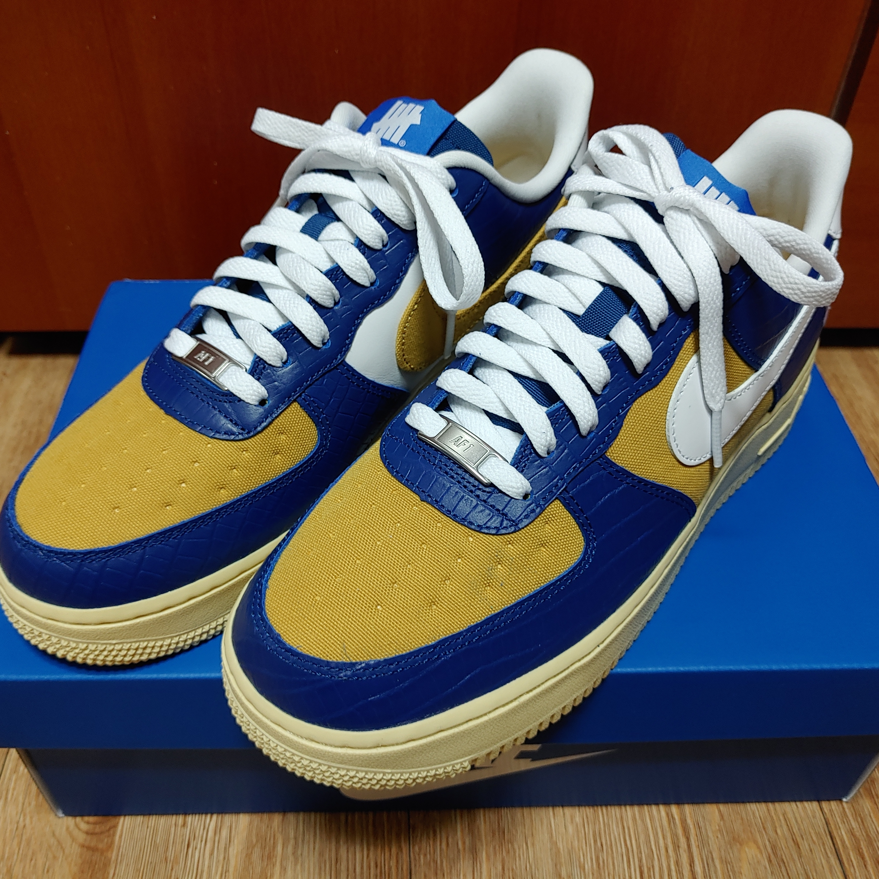 Nike Air Force 1 '07 LV8 Hangul Day, Nike x Undefeated Air Force 1 Low SP 5 On It Court Blue 착용 스타일 - 2