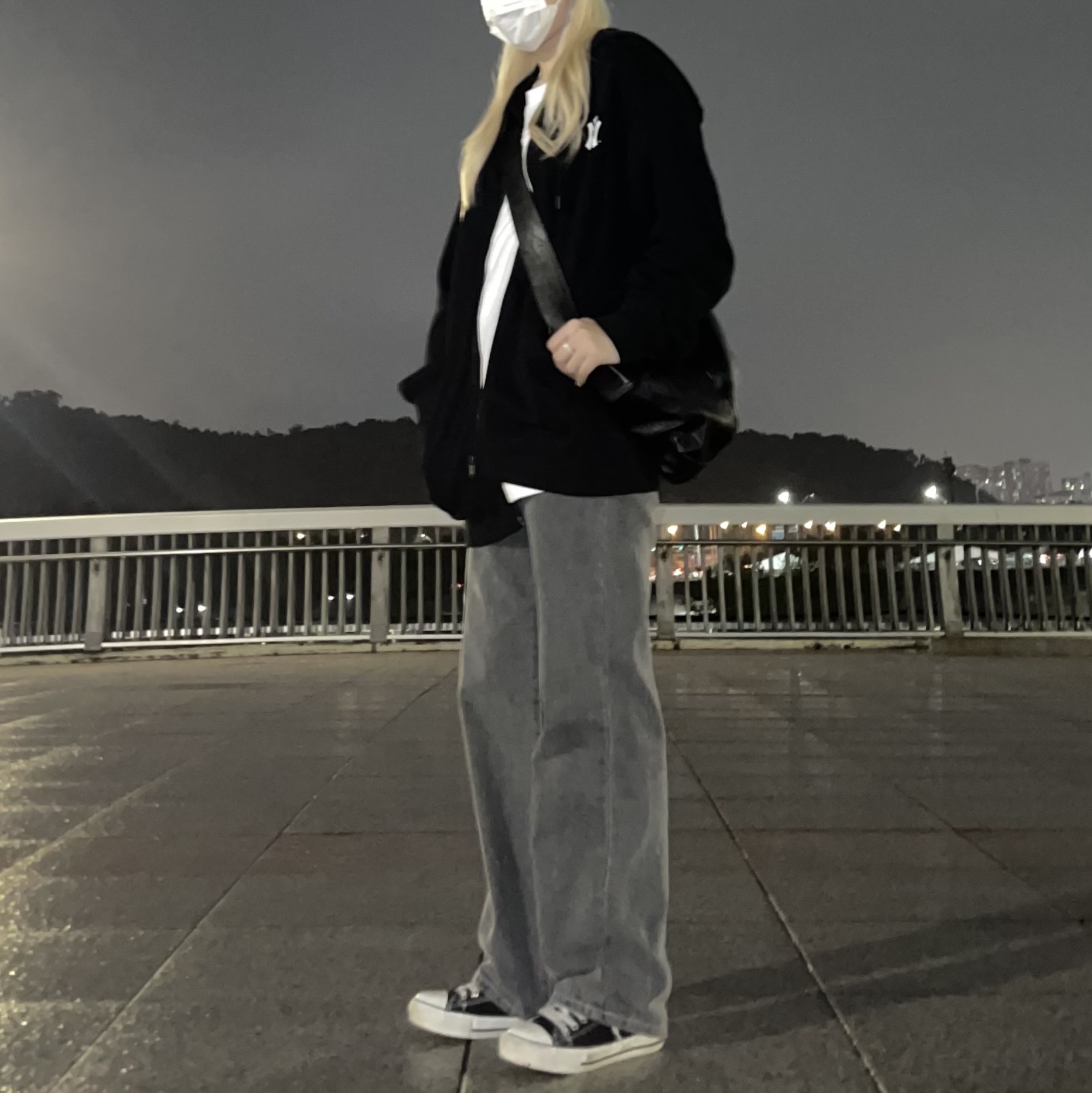 Converse Chuck 70 Hi Black 착용 스타일 - 2